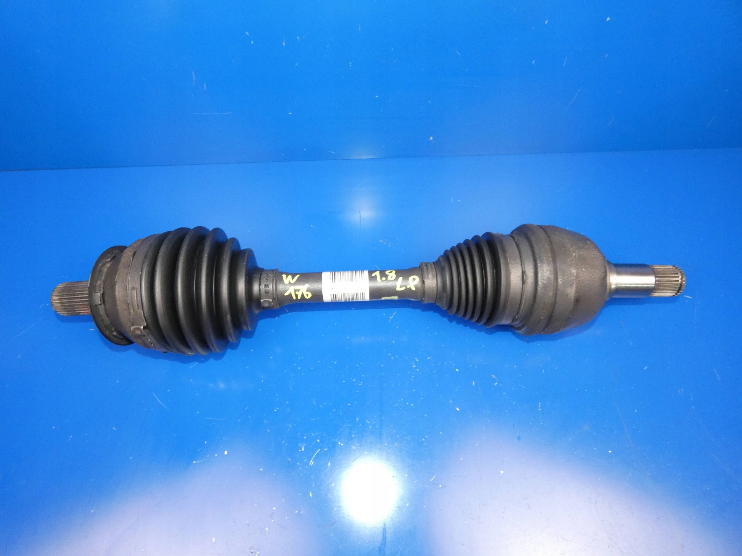 MERCEDES A KLASA W176 B W246 1.8 2.2 CDI semi-axis left left front front