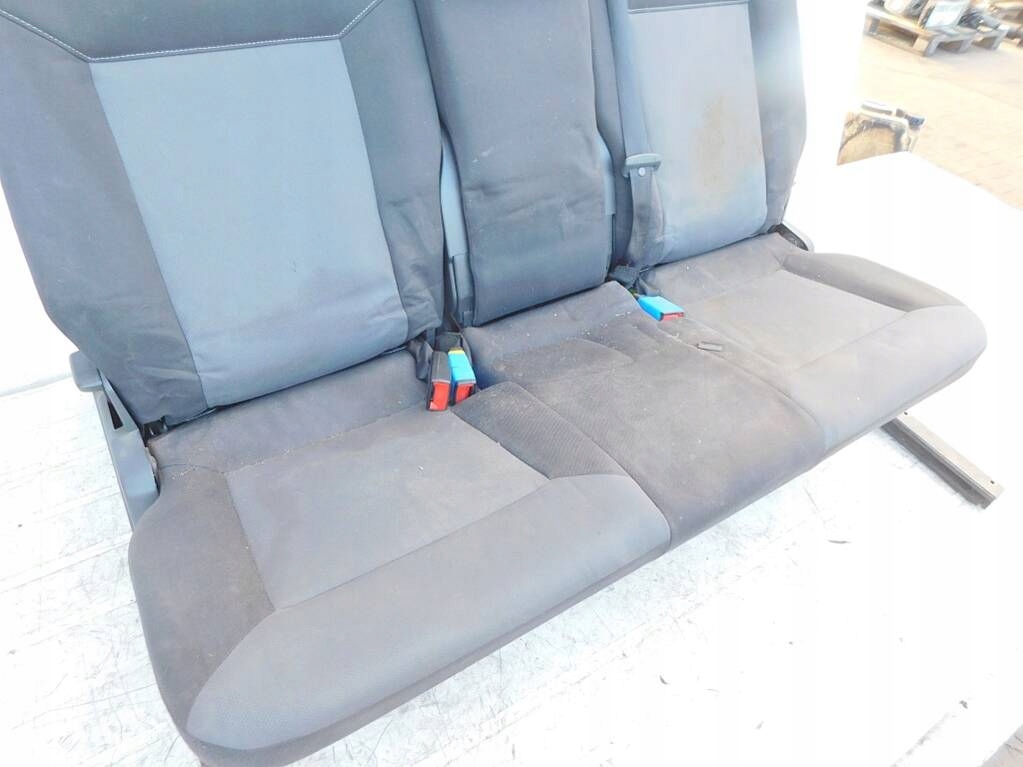 opel ZAFIRA b 1.9 08r диван зад кресла 2