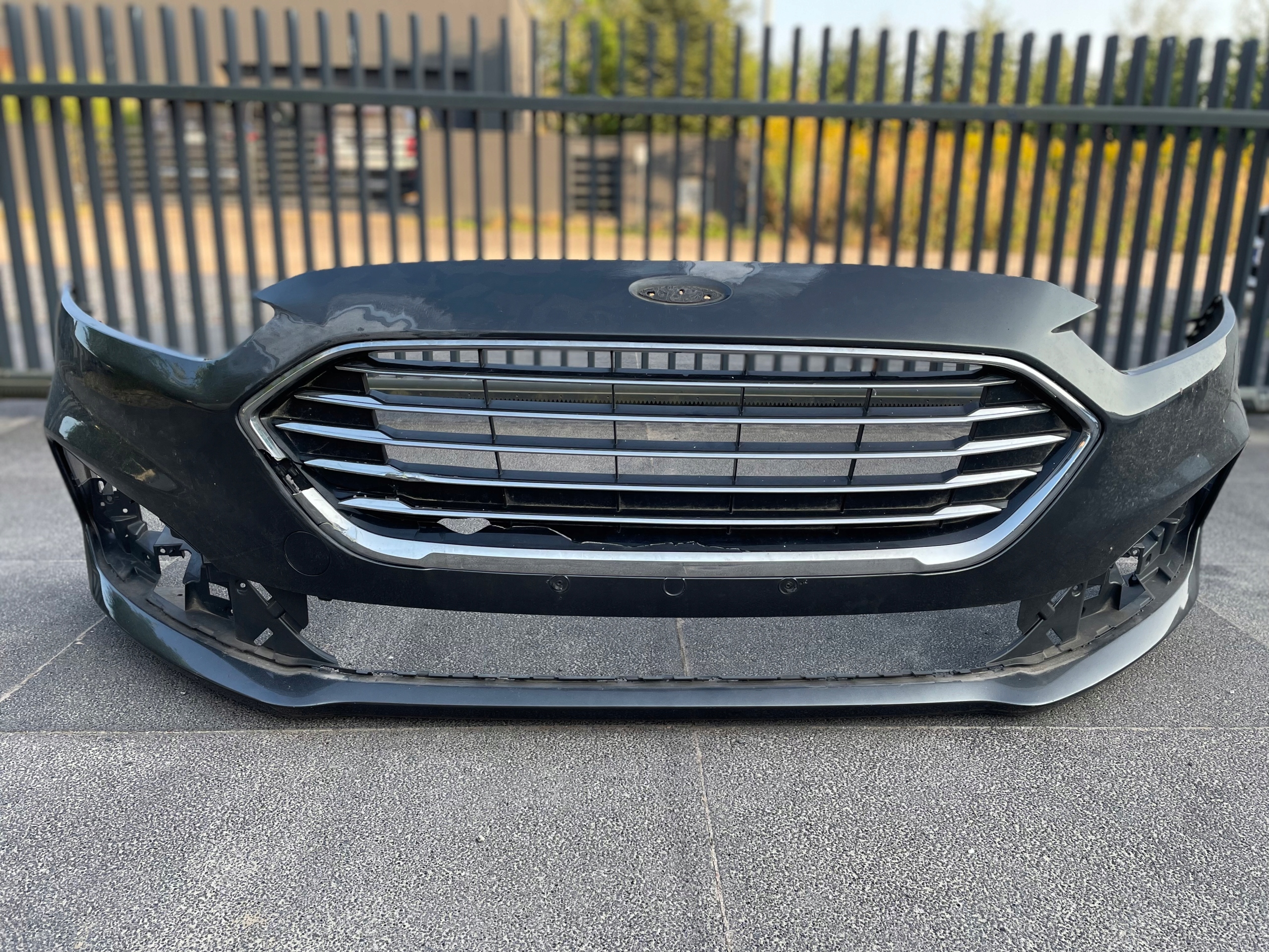 Бампер перед FORD MONDEO Mk5 РЕСТАЙЛІНГ 19- ПАРКТРОНІК