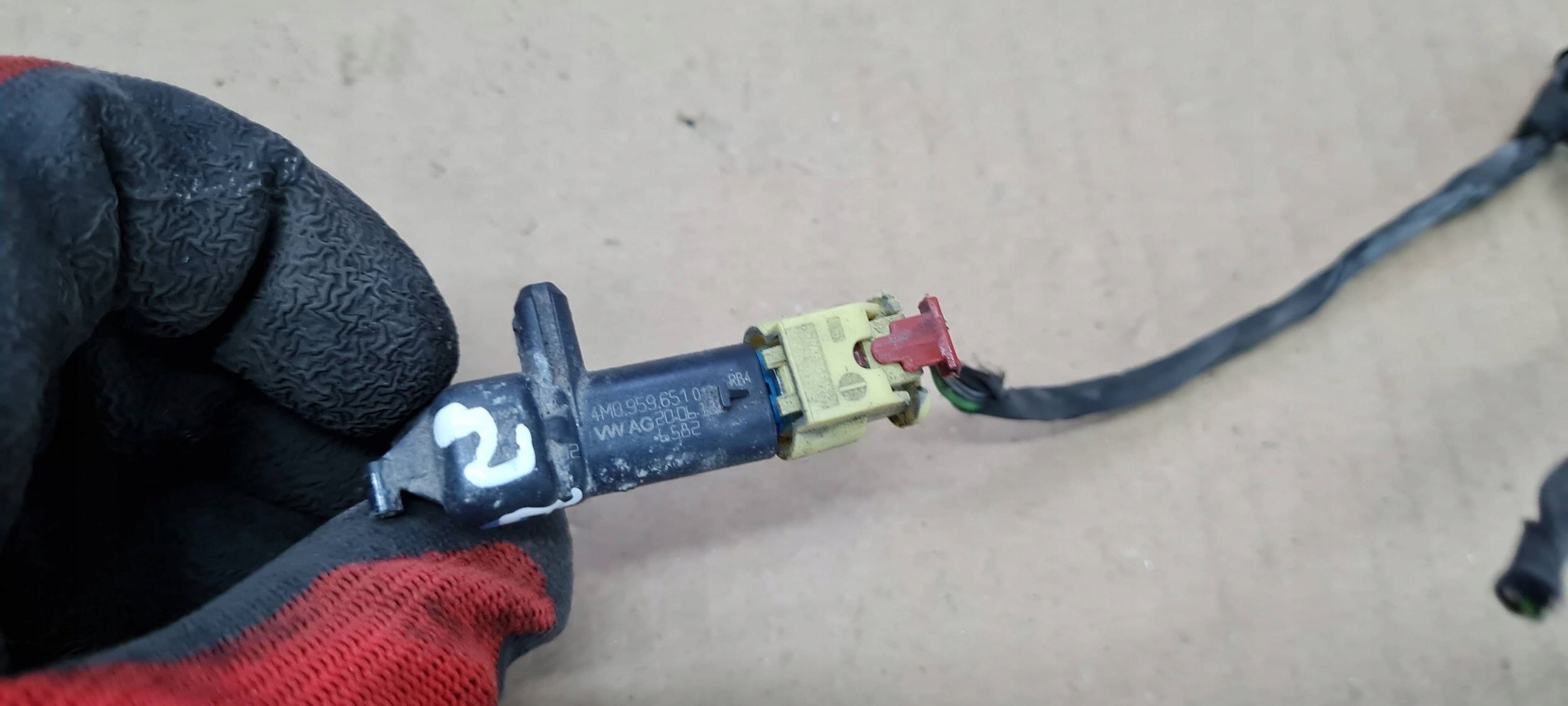 S5 8W A5 impact sensor connecting spoiler 4M0959651 A4 B9 8W S4 S5 Q7 Q5 80A