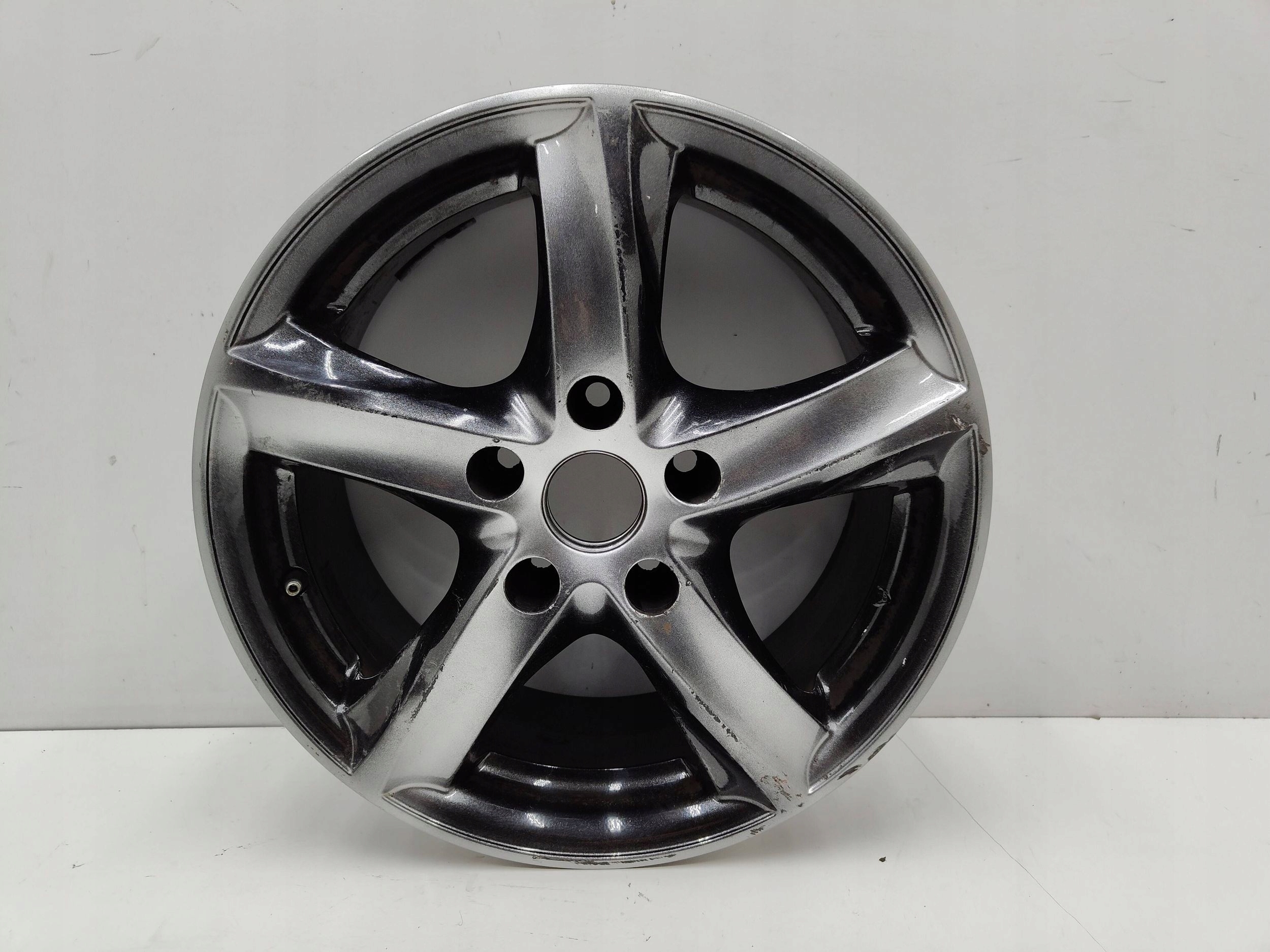 ATT680 Aluminiová Disk R16 5x114,3 Et 40