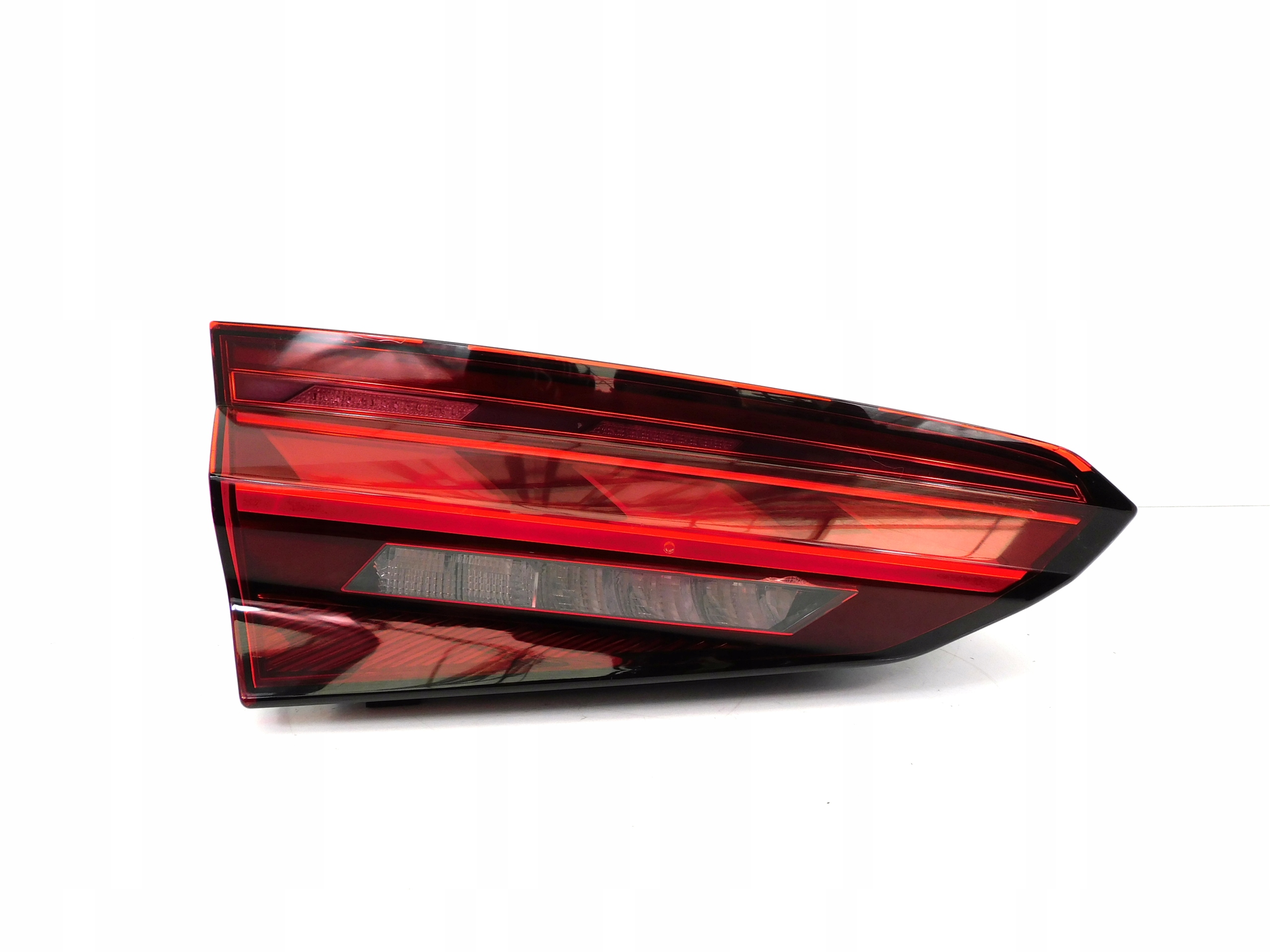 AUDI A5w ФАРА ЛІВА ЗАД. LEDw6945075