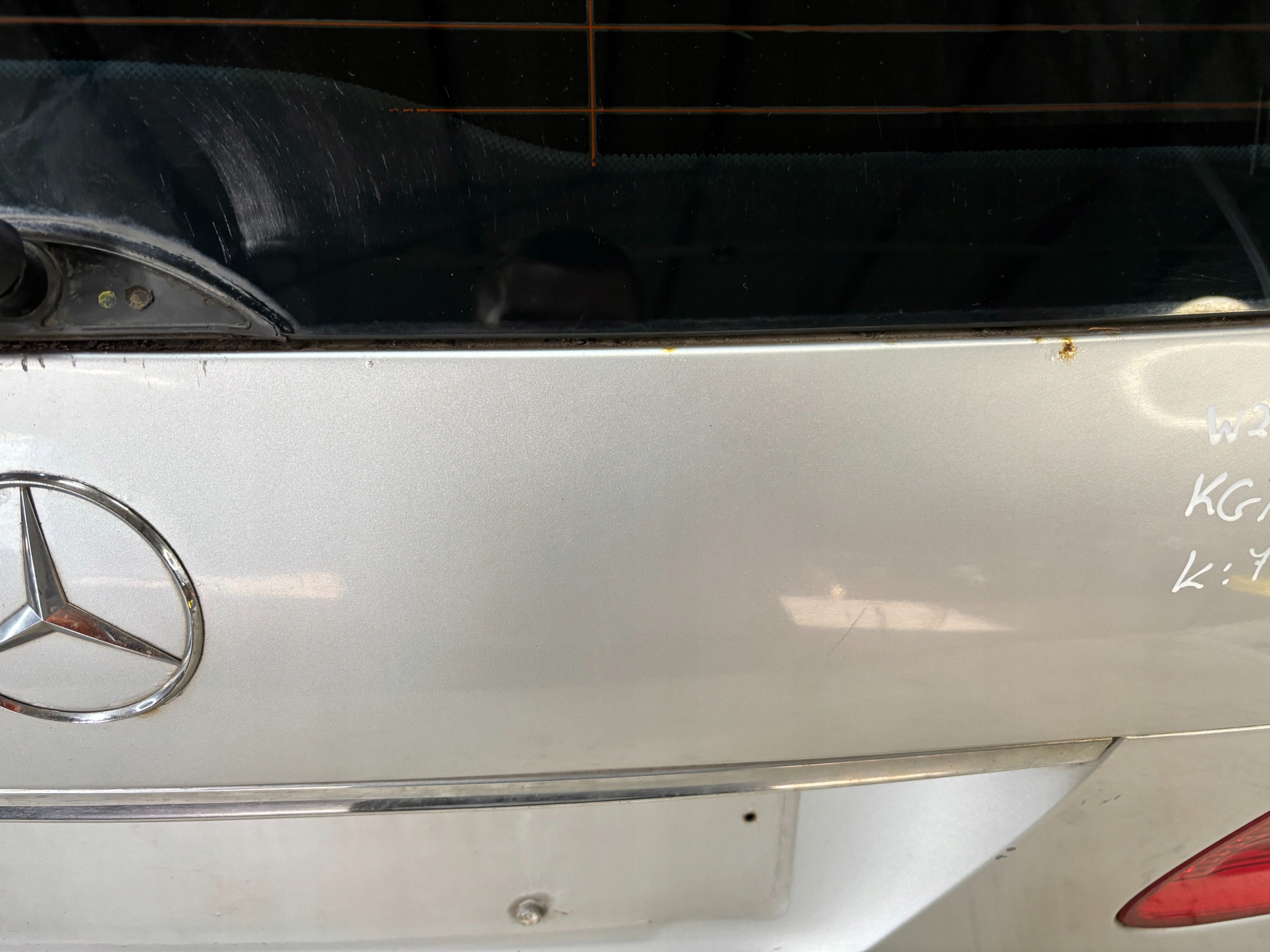 trunk door boot Mercedes W211 kombi k: 744
