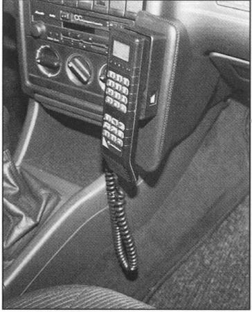 Konsola Kuda pod telefon do Audi 90 od 1986