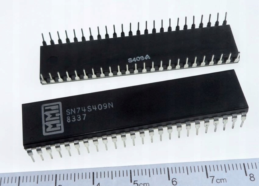 [STcs] 74S409 Dram controller MMI antyk