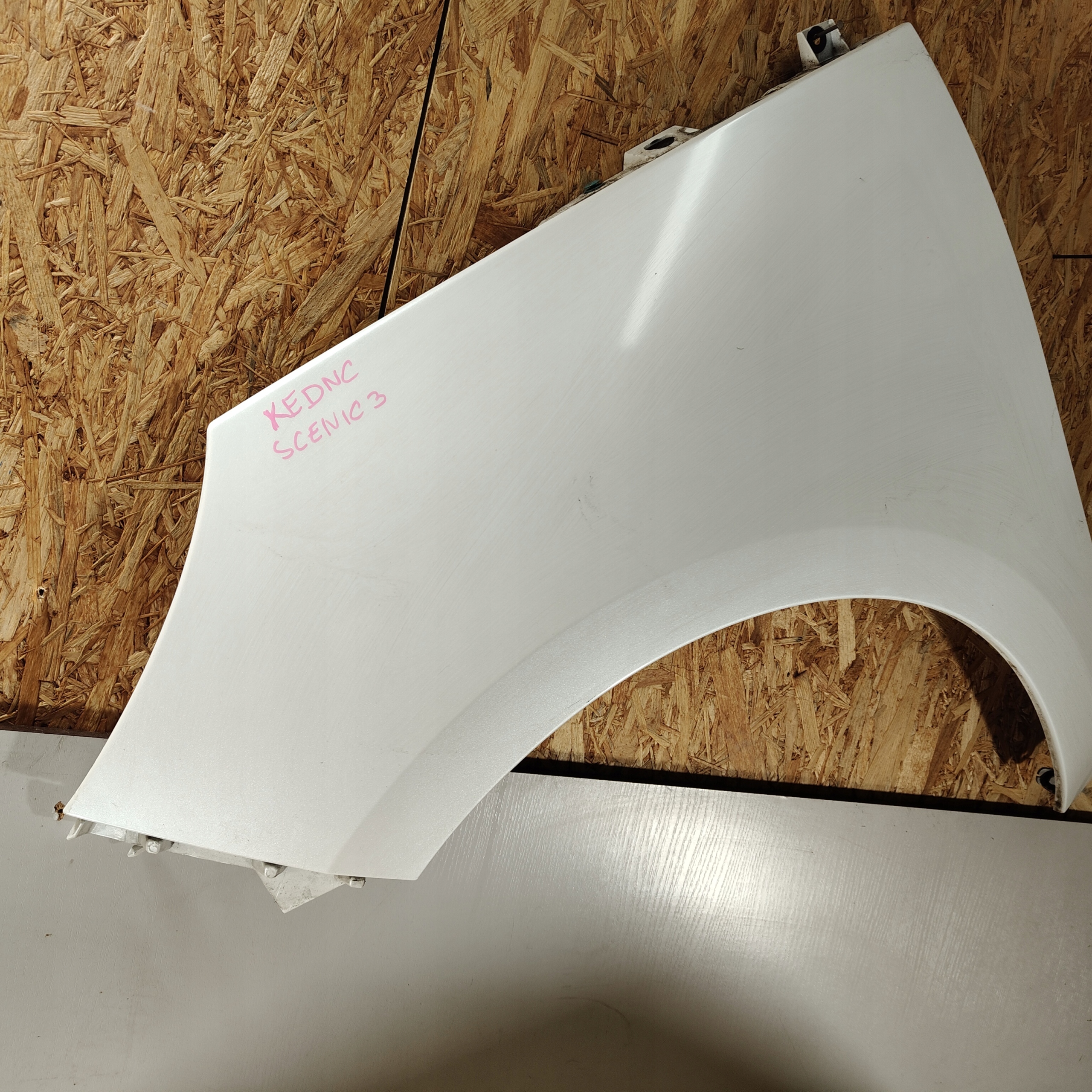 fender front front left RENAULT SCENIC III LIFT BIALA PERLA