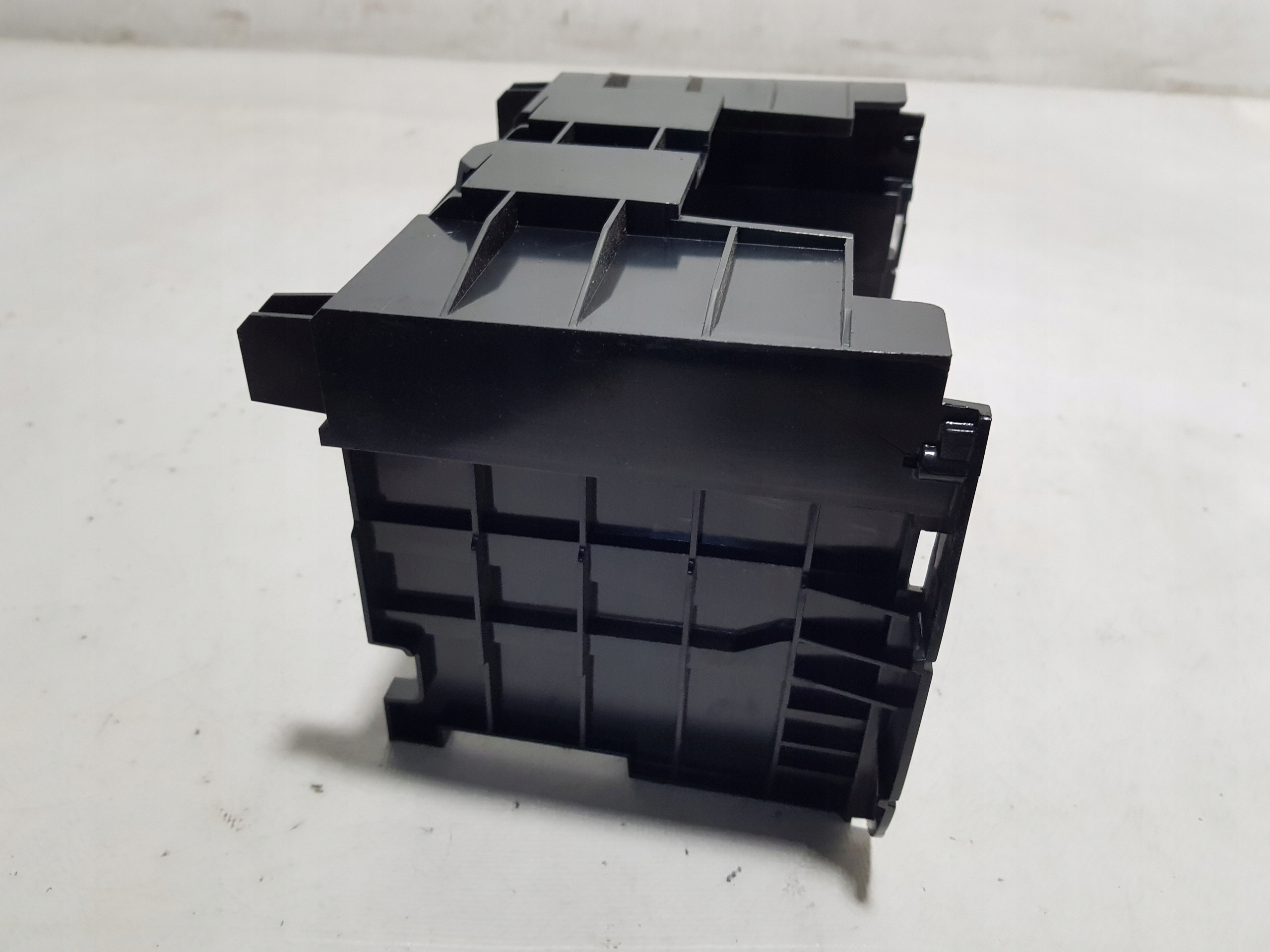 holder bracket support guard RADIA frame navigation devices MERCEDES SL R230 W230
