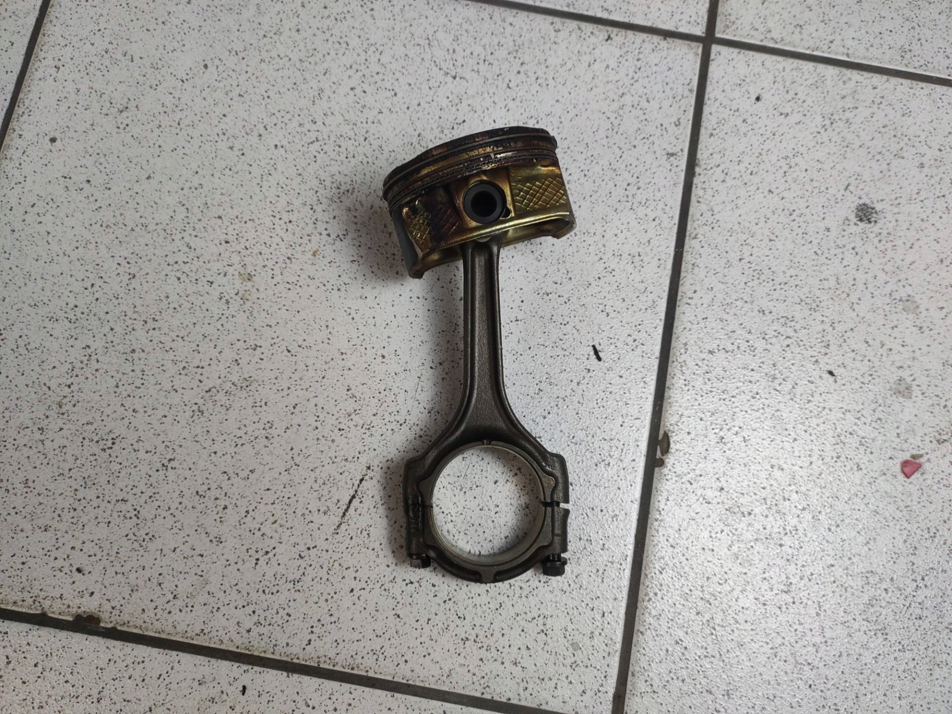 piston with connecting rod Chrysler Town and Country 5 facelift 2012
