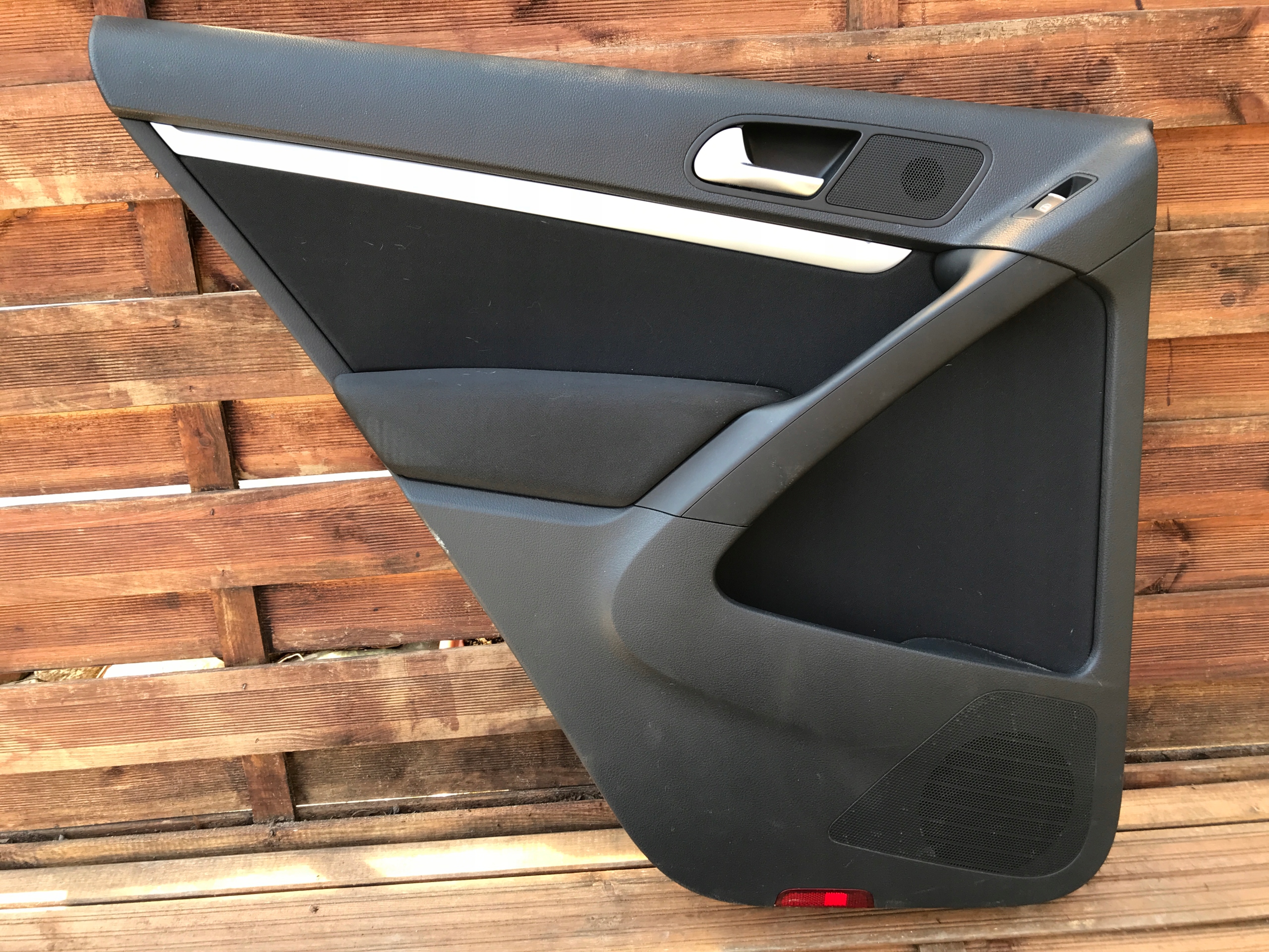 side door left rear part VW TIGUAN 5N0867211