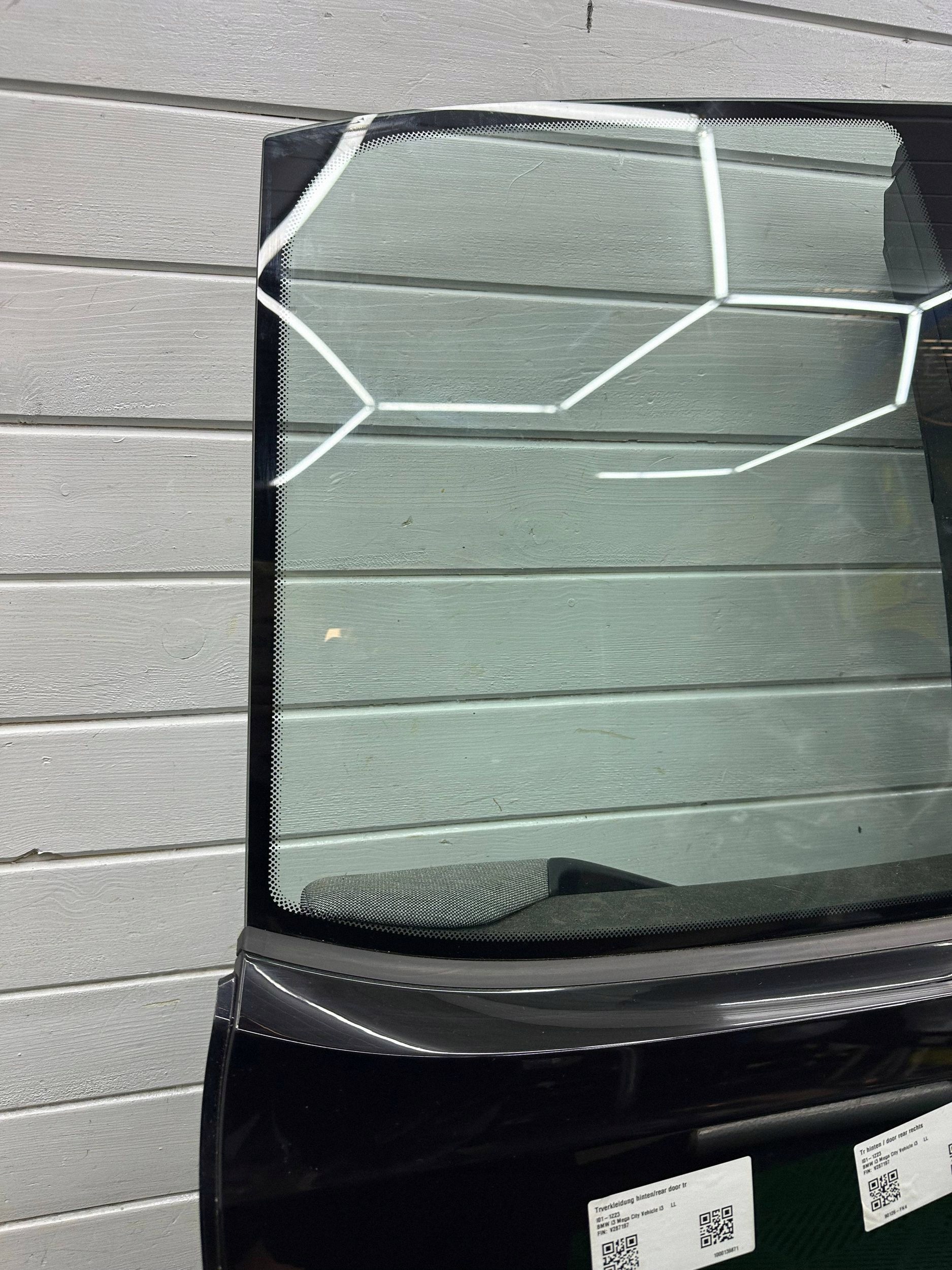 door rear. rear part side right BMW i3
