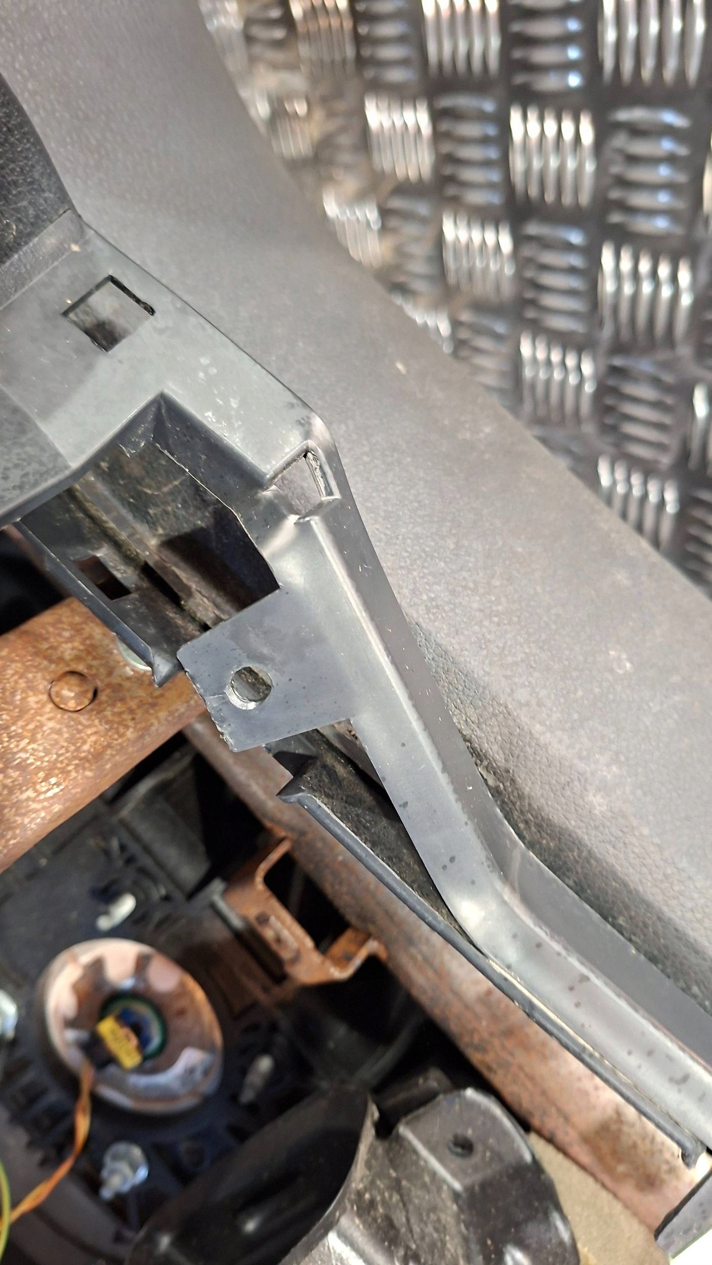 торпеда консоль peugeot 3008 и 2009-