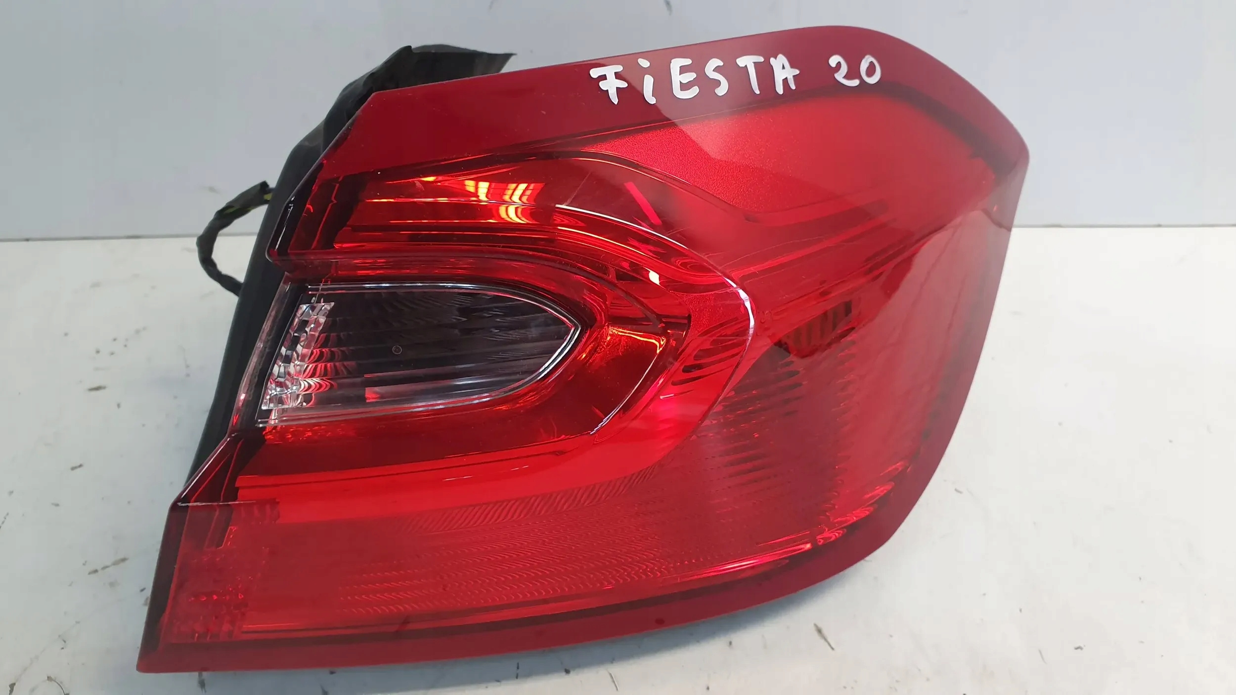 light rear part right H1BB13404AJ Ford Fiesta MK8 17