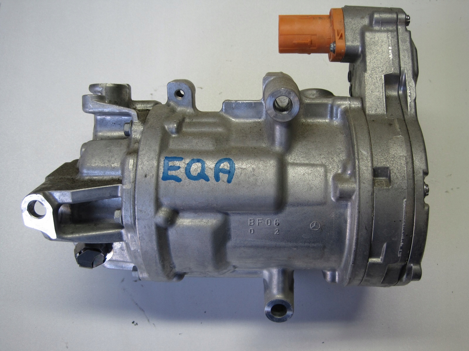 kompresor klimatizaci MERCEDES EQA A0008304404