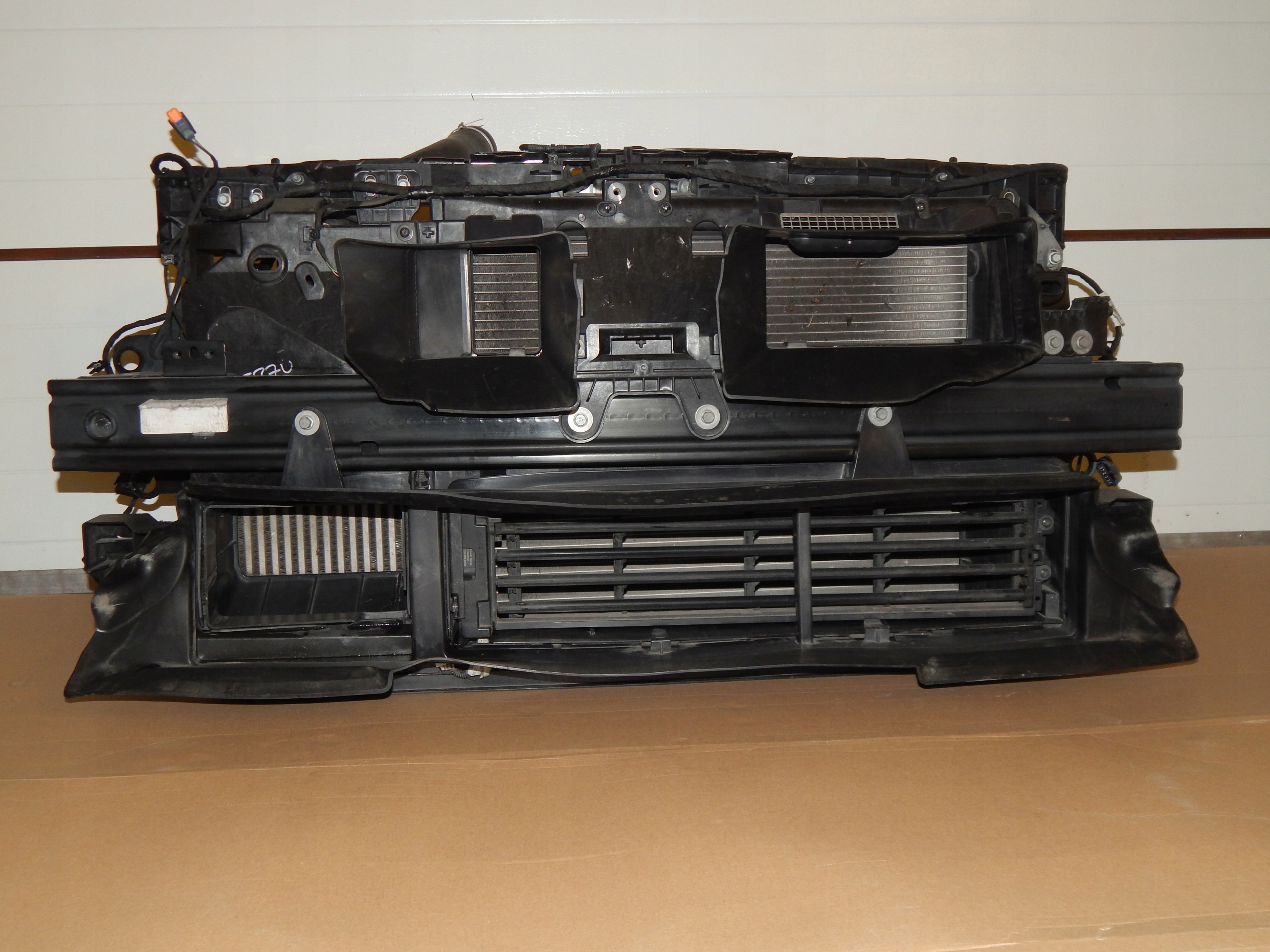 RENAULT MEGANE IV 4 PAS PRZEDNI BELKA WZMOCNIENIE CZOŁOWE CHŁODNICE