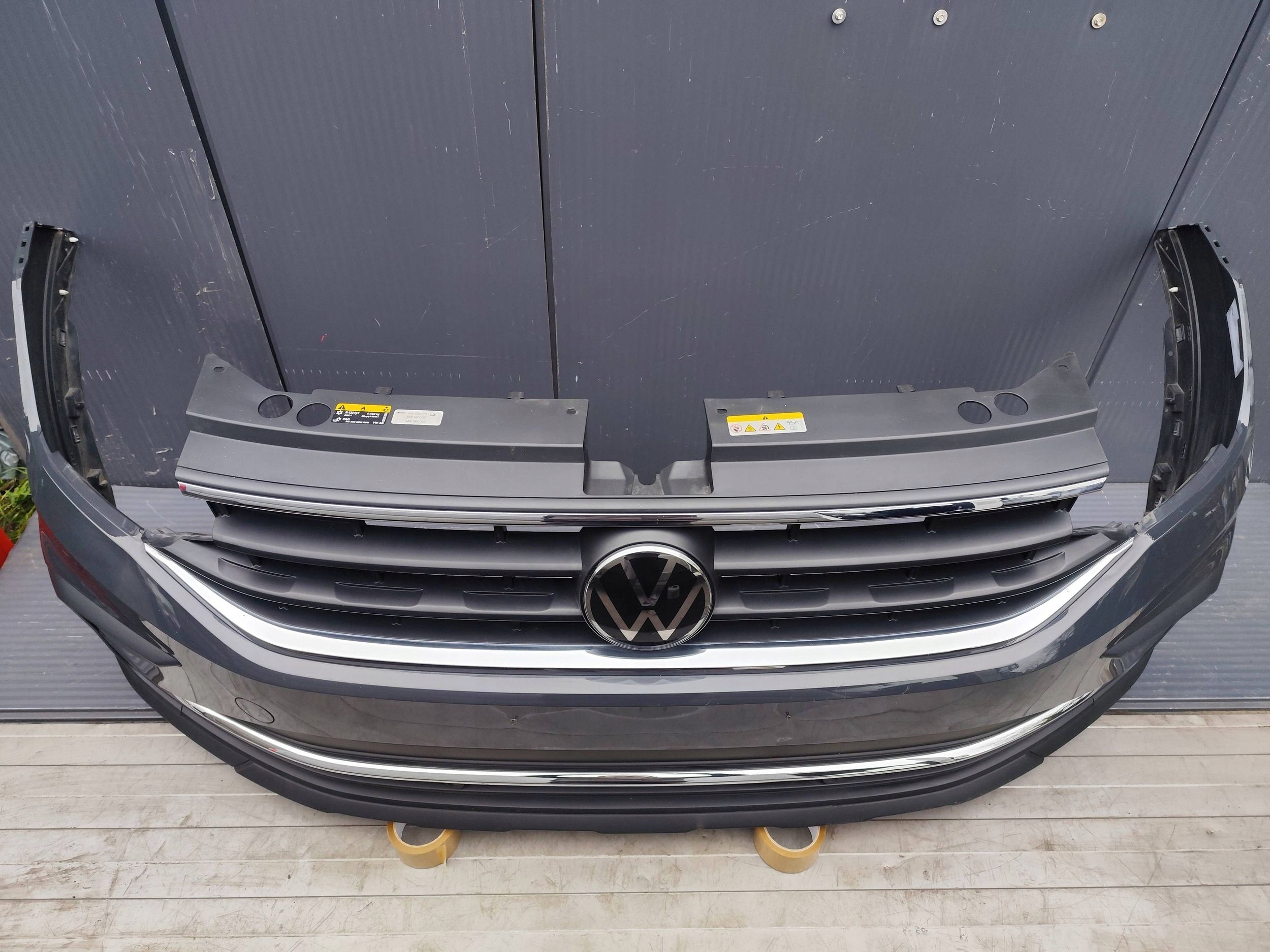 VW TIGUAN II 5NA LIFT bumper front 4xPDC complete DEMONTAZ