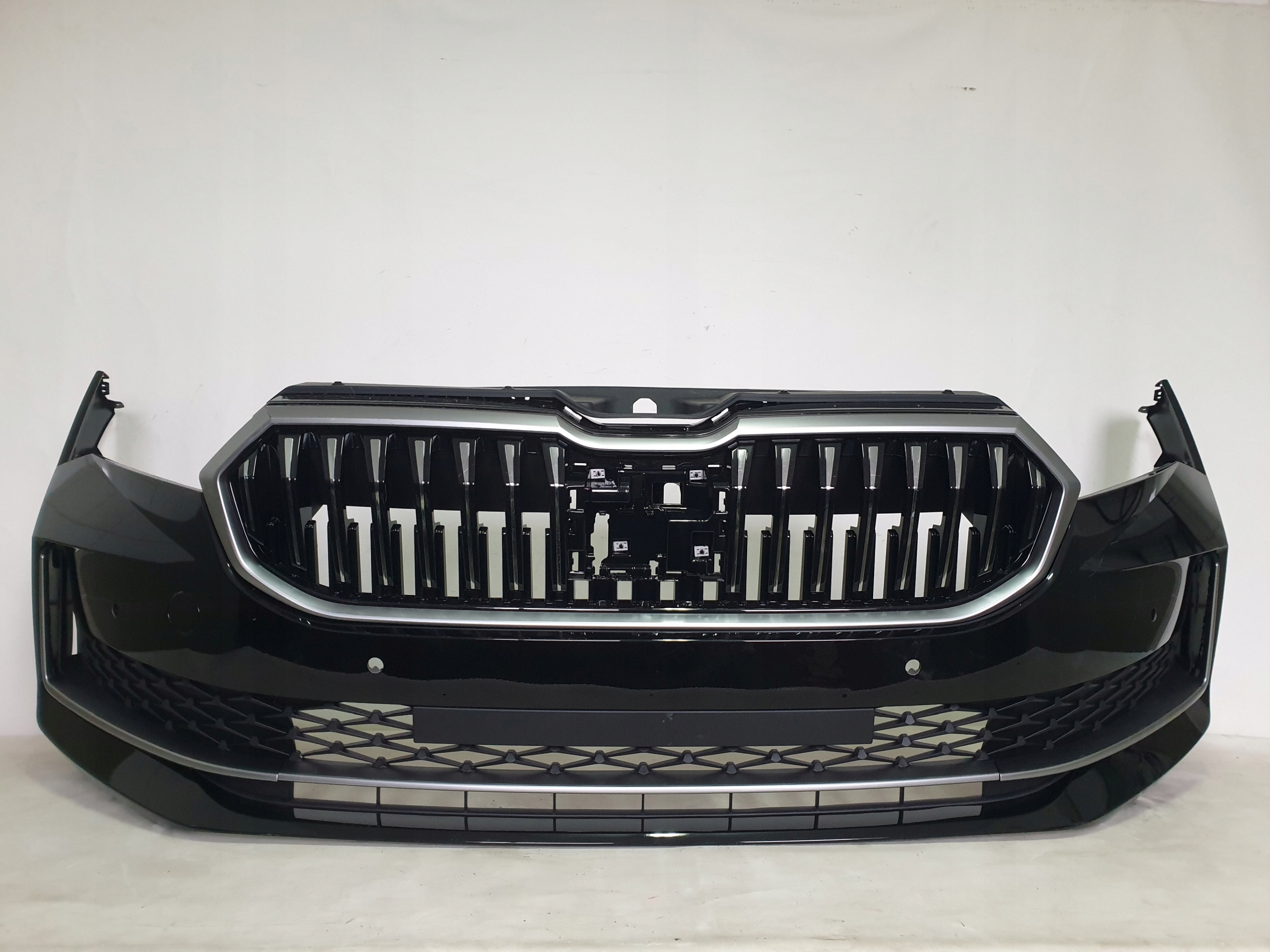 SKODA SUPERB IV 3P0 23-> bumper front front 4 x PDC cover 3P0807221