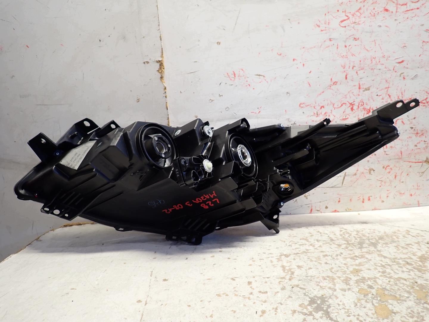 light front front right MAZDA 3 BL 2009-2012 BDG7-51030
