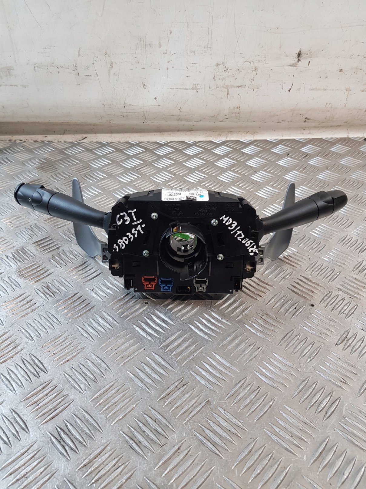 steering wheel levers and controls control ring 96495603XT CITROEN C3 and 03R