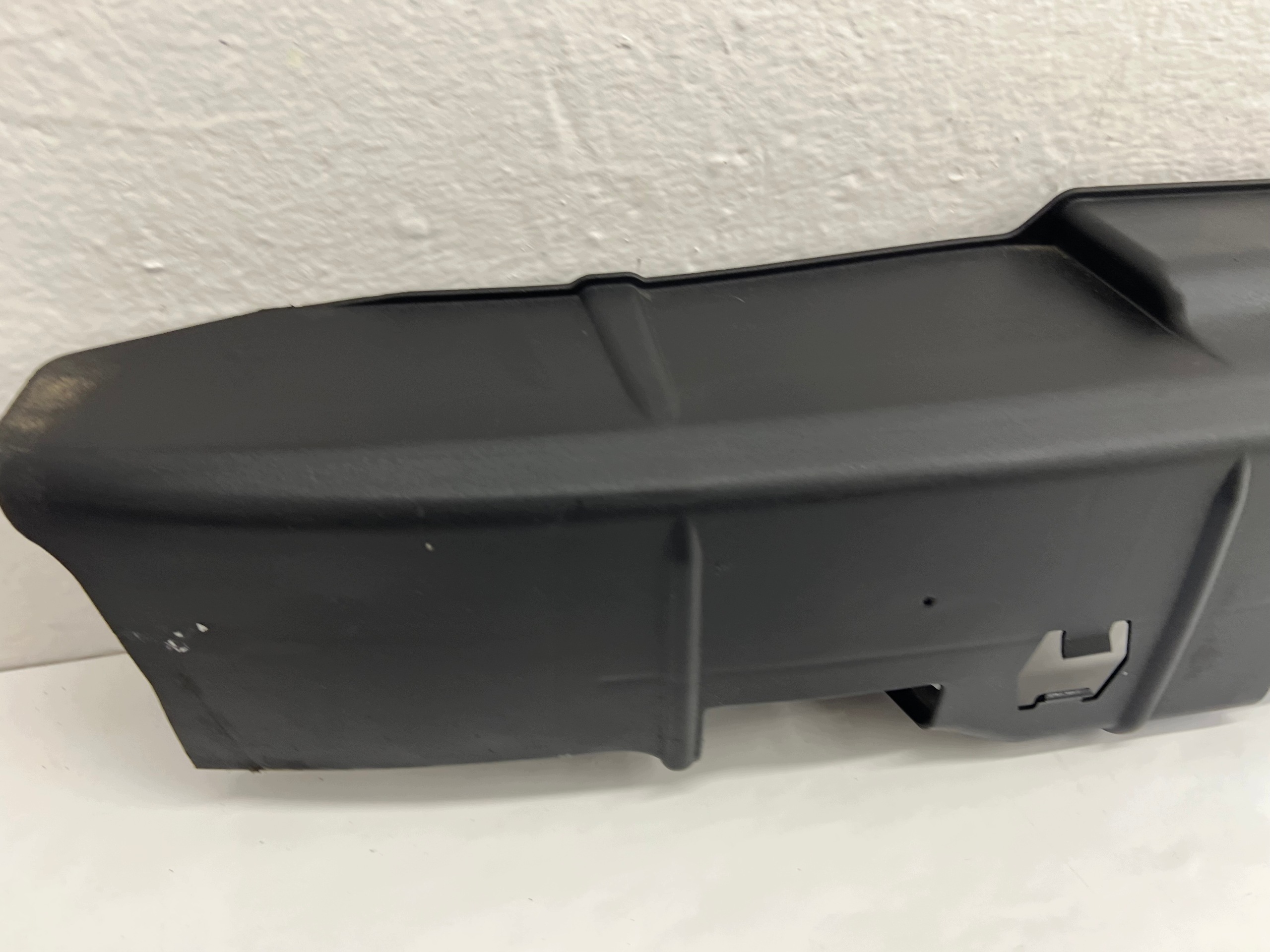 Audi A3 S3 8V couverture traverse pare choc 8V3807217