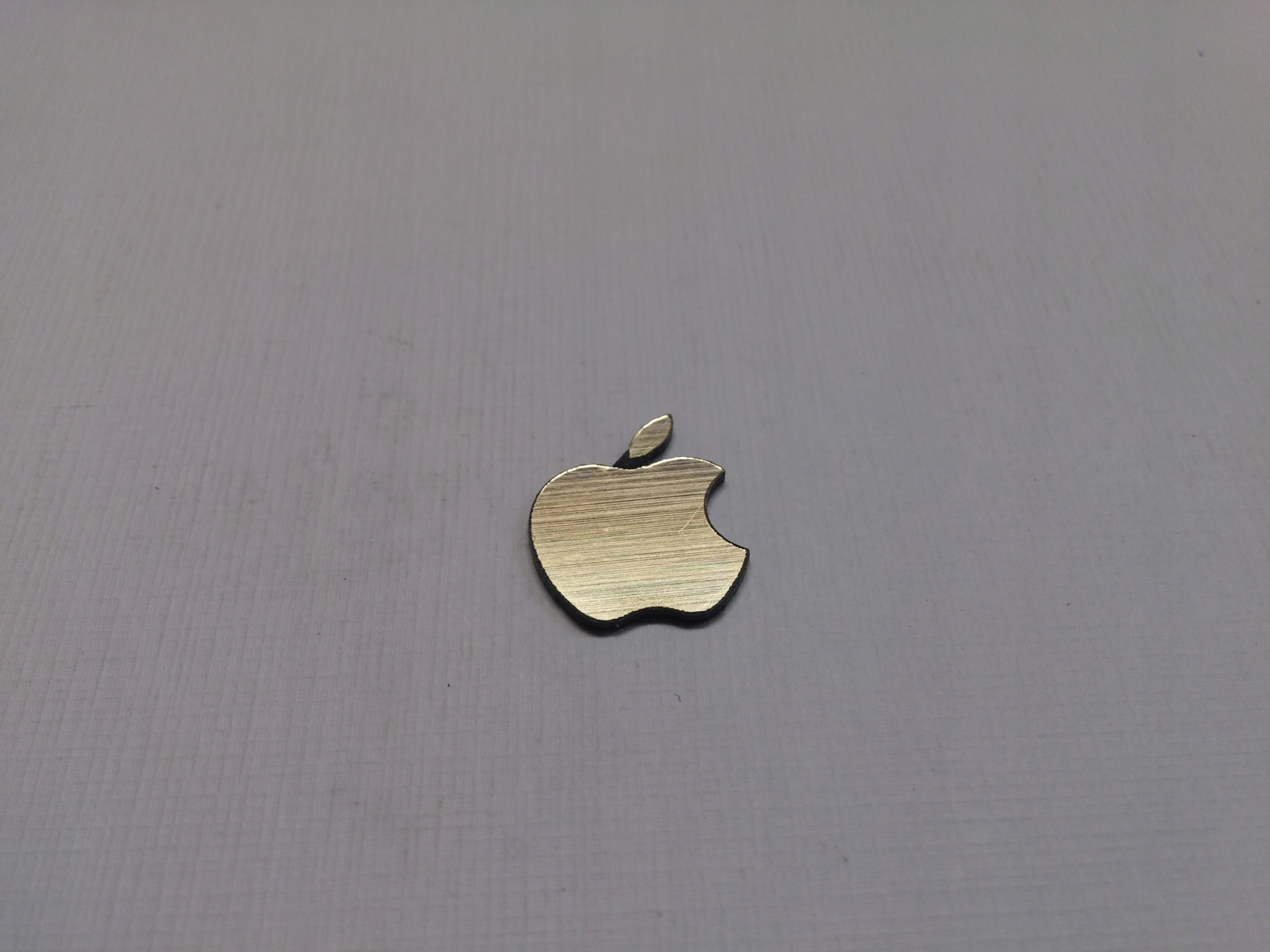 

Apple naklejka emblemat 30 x 38 mm * Złota