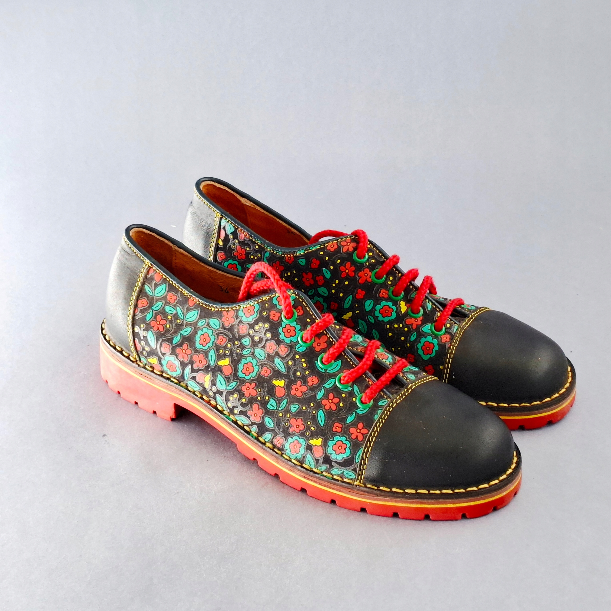 VINTAGE PIĘKNE SKÓRZANE BUTY PÓŁBUTY BUNNIES ROZMIAR 34 KWIATY