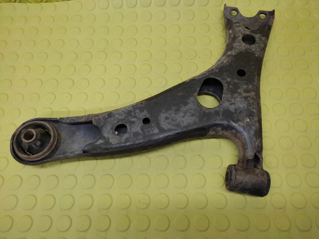 TOYOTA CELICA VII 1.8 arm right front