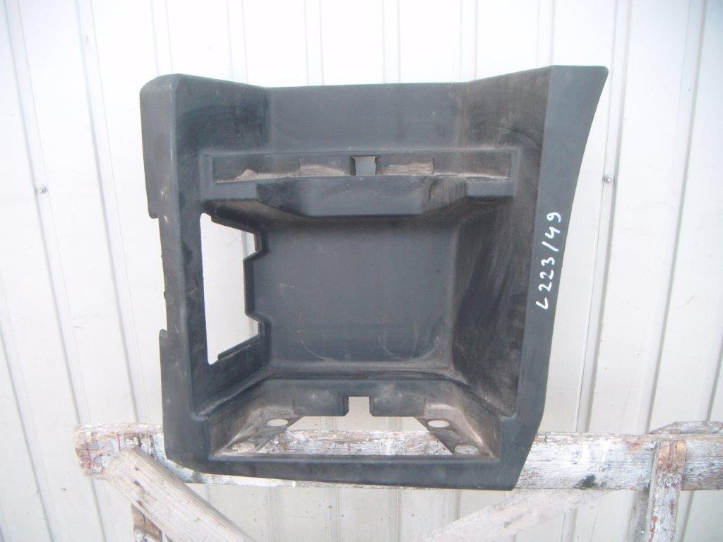 RENAUL RANGE GAMA T СТУПЕНЬ ЛЕВАЯ СТУПЕНЬ 82574835