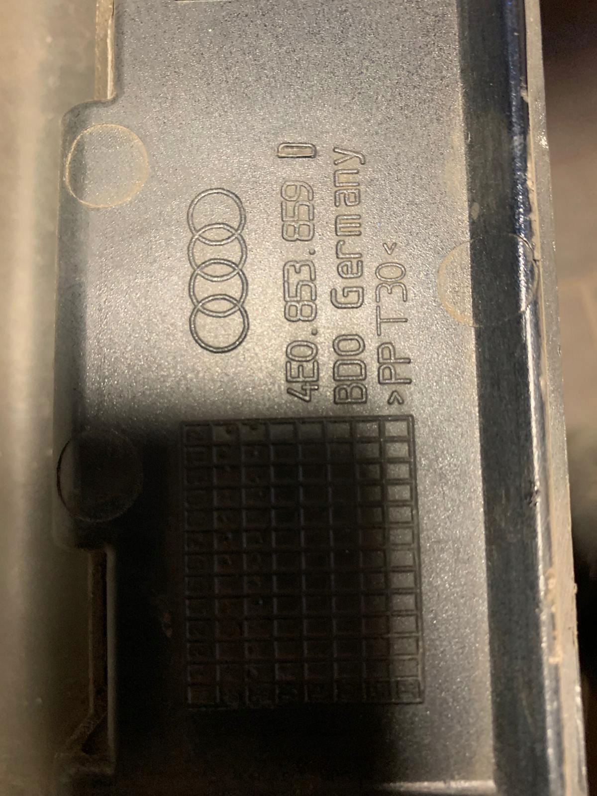 perfect condition moulding threshold left AUDI A8 D3 4E0 1