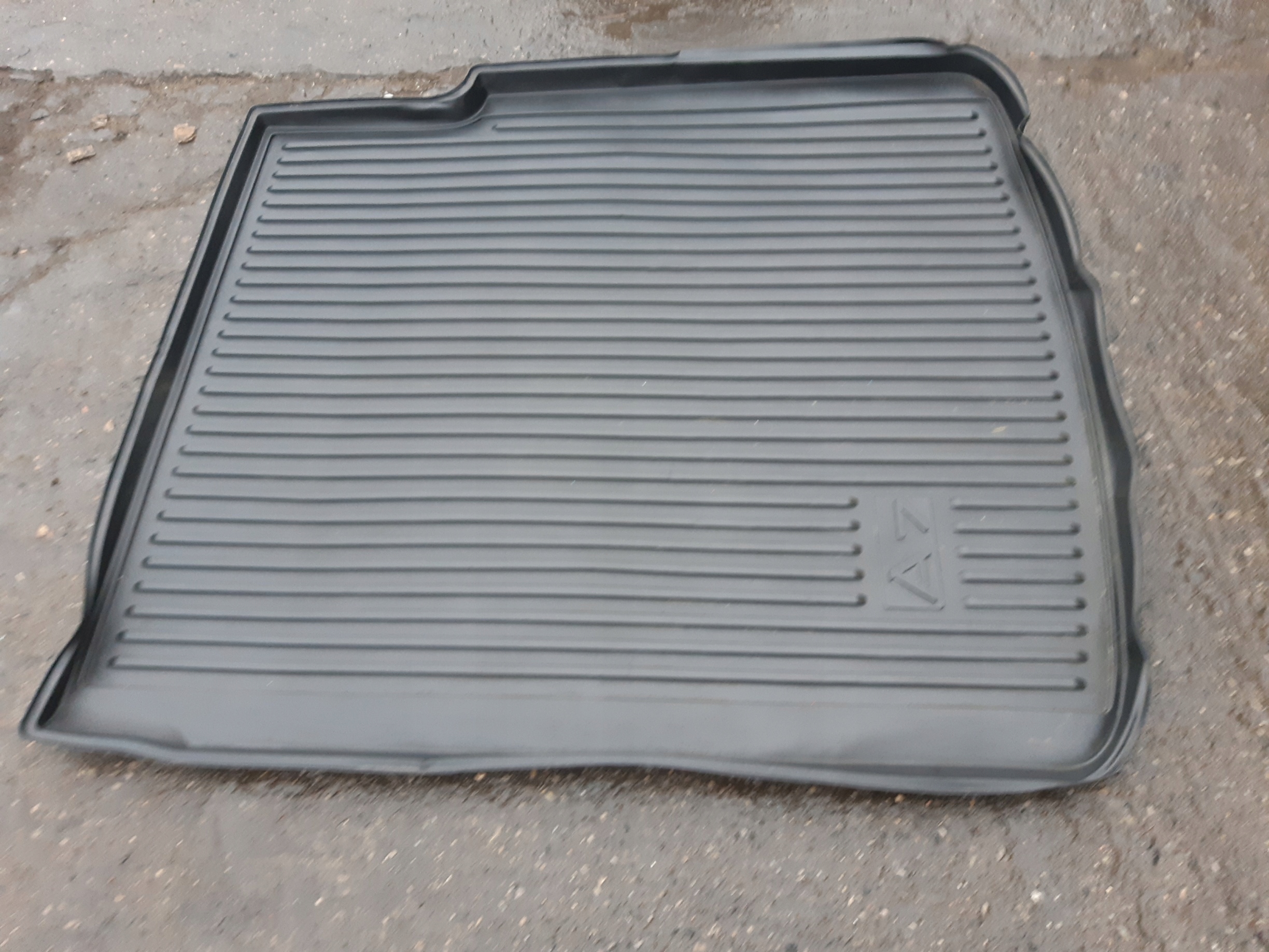 AUDI A7 4G MATA tyres floor mats boot 4G8061180A