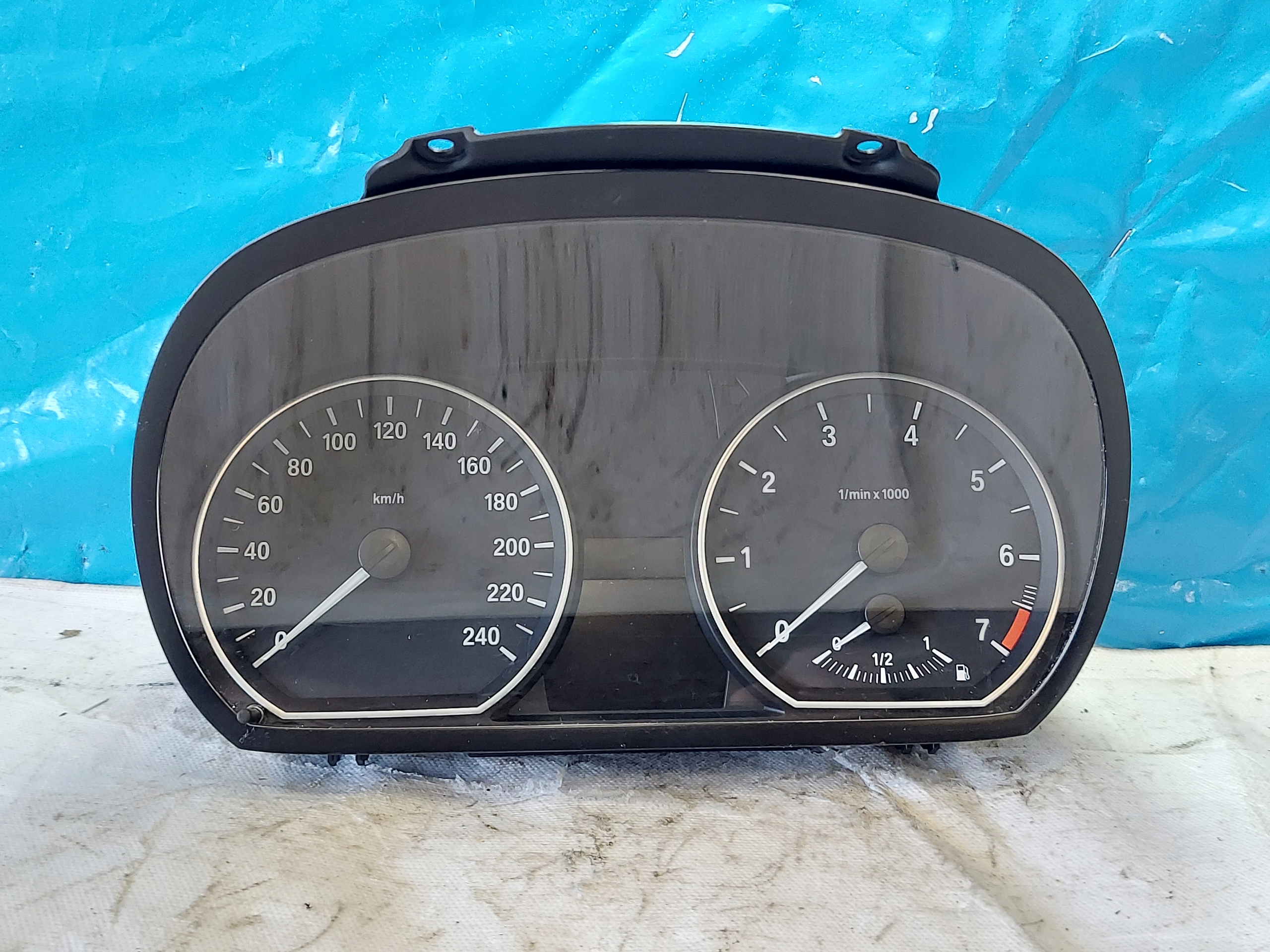 dials clock BMW 1 118i E87 102493284