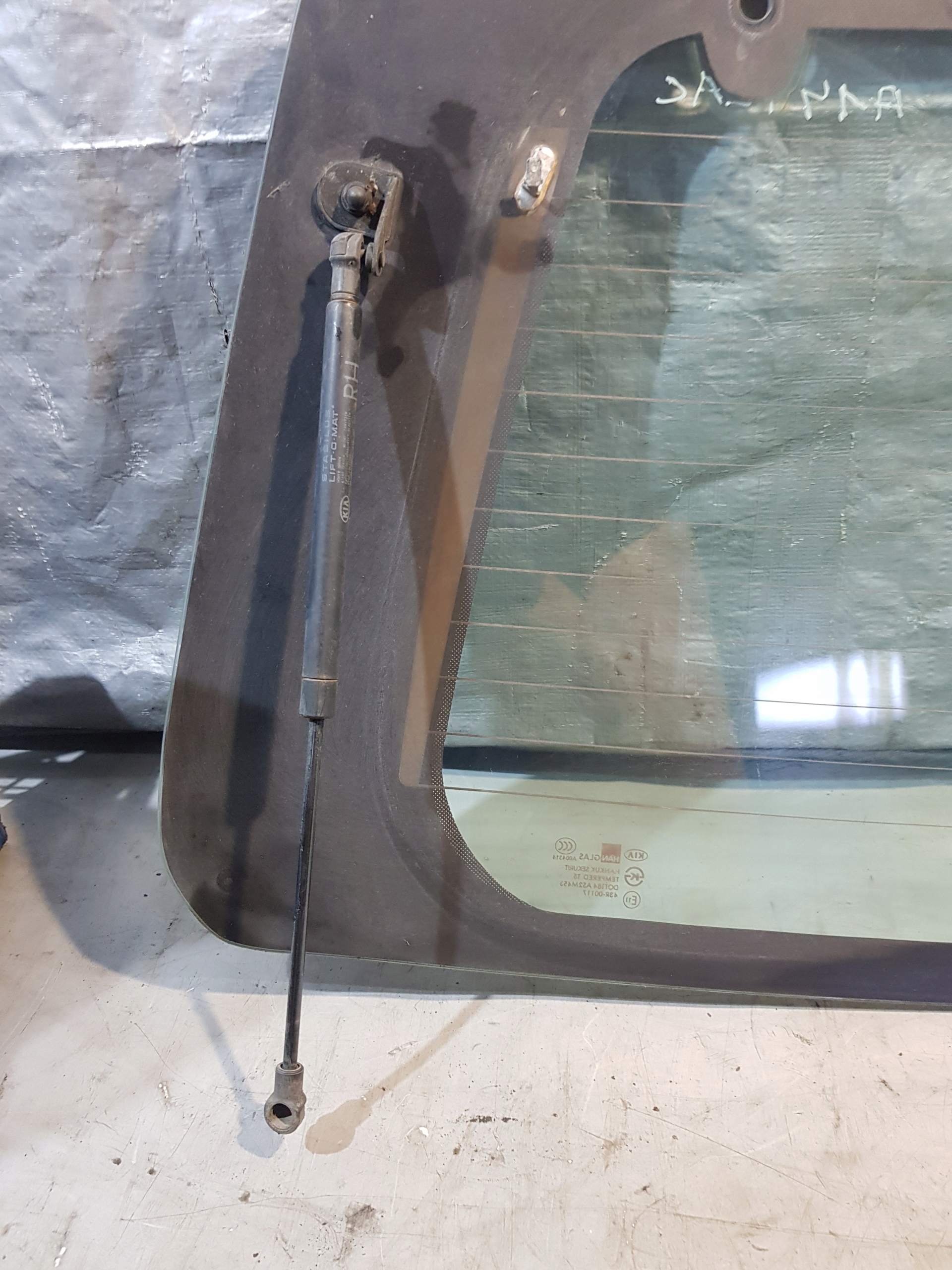 window bodywork rear part KIA SORENTO EX