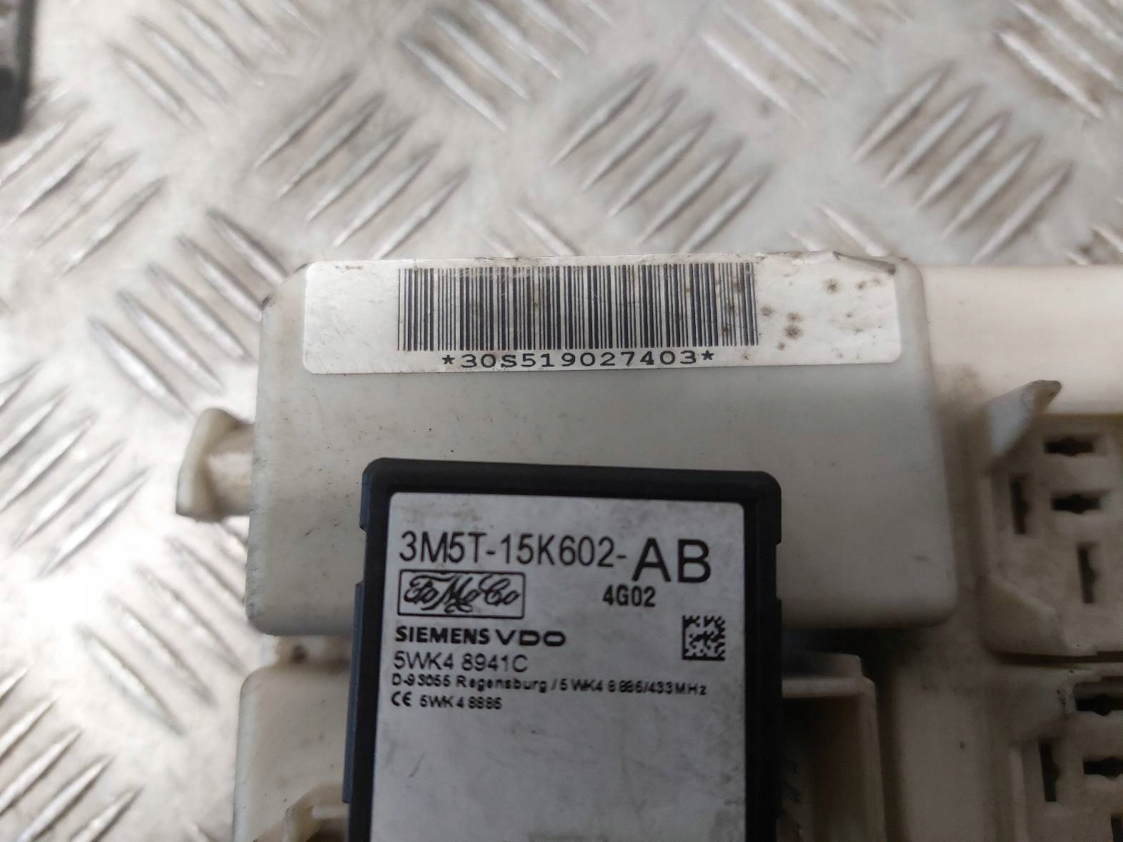 running board STARTOWY + bonnet latch lock FORD C-MAX and 0281011263