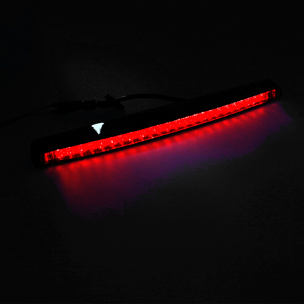 TRZECIE ŚWIATŁO STOPU VW GOLF5 SCIROCCO Strona zabudowy tył