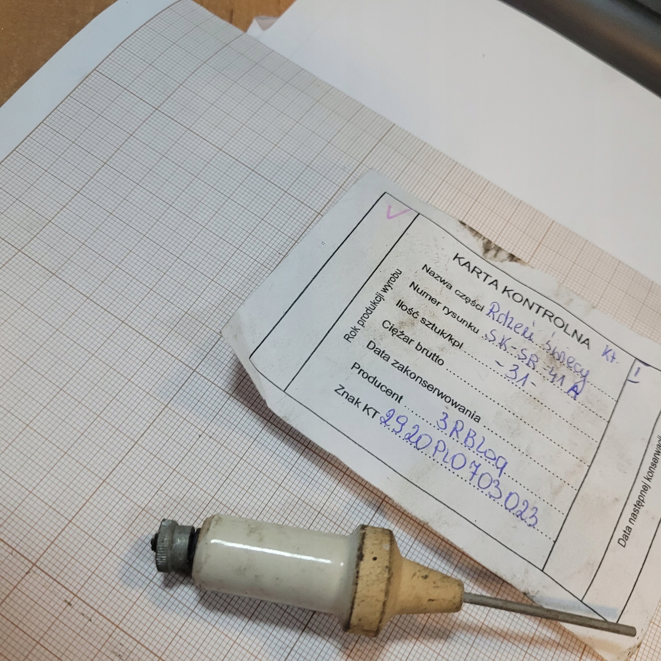 RDZEŃ ŚWIECY SK-SR-41A 3RBlog R# Kod producenta WOJSKO SK-SR-41A