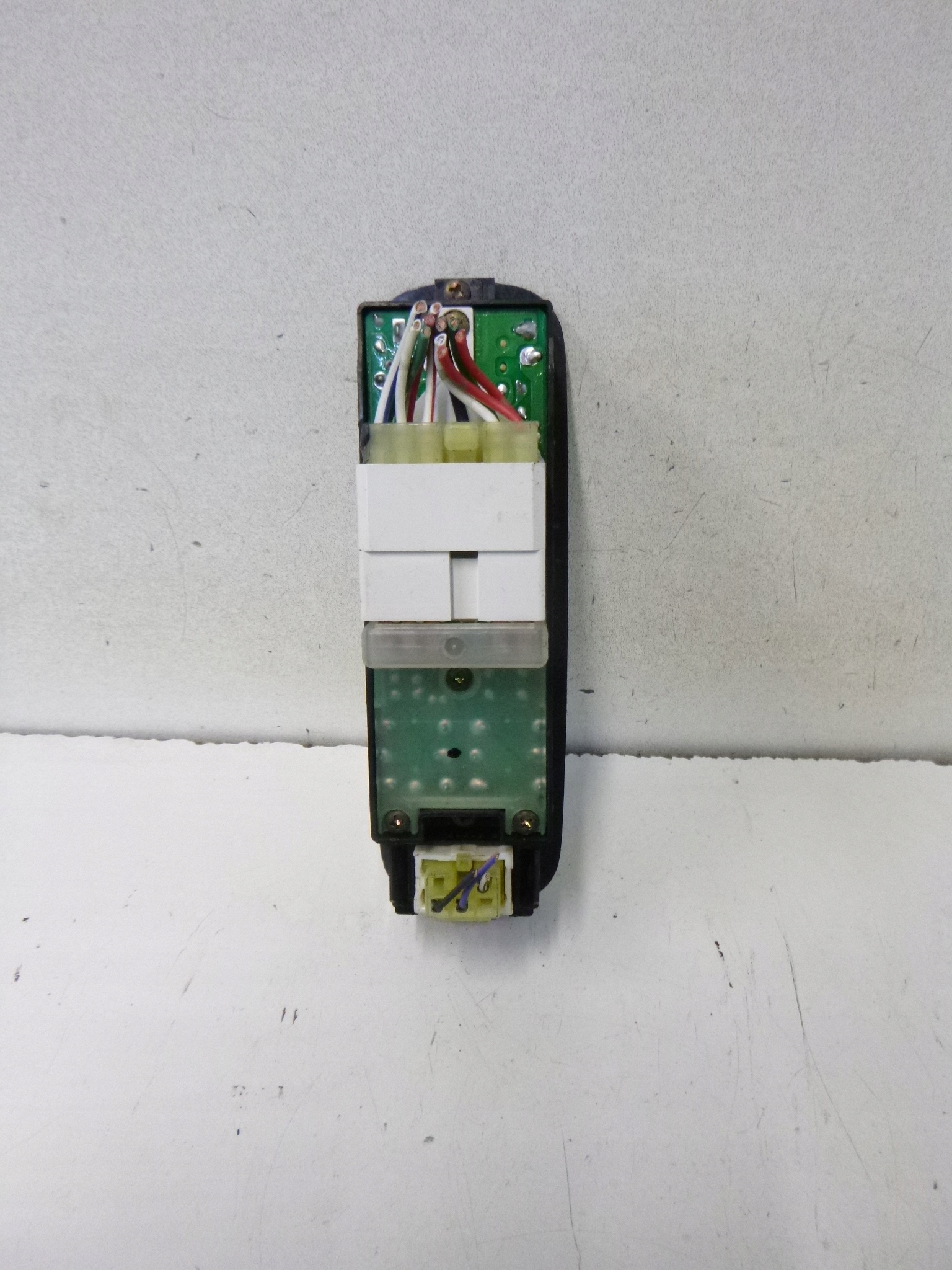 switch panel of the window left Suzuki Liana 04r.