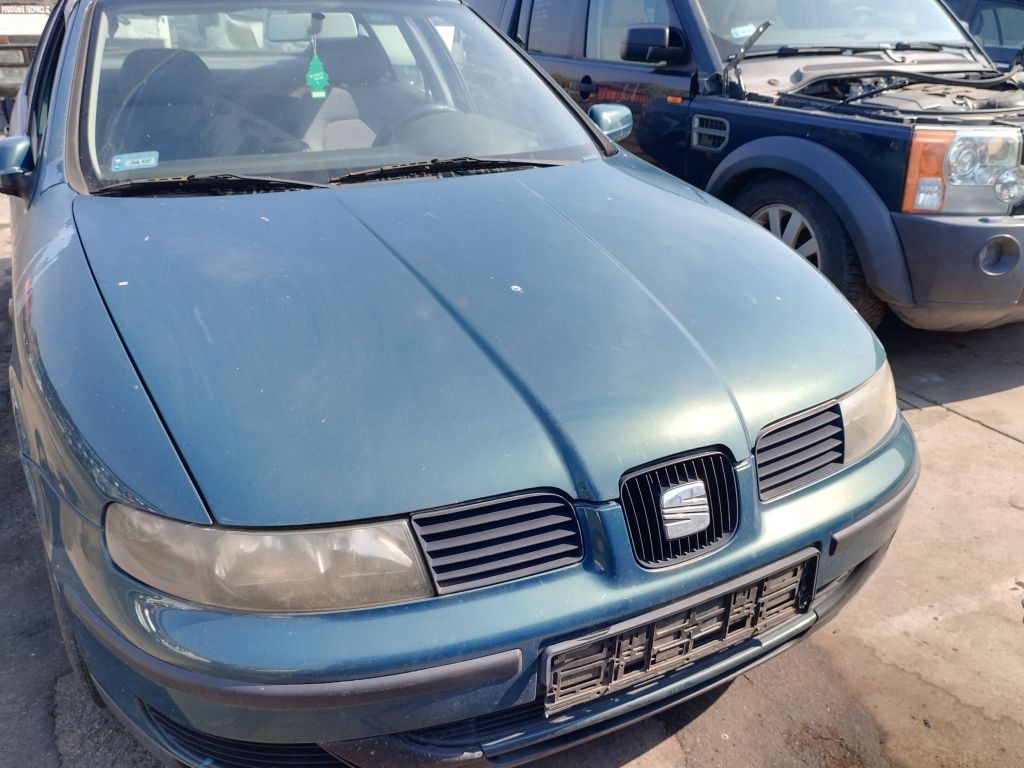 Seat Leon e Cofano