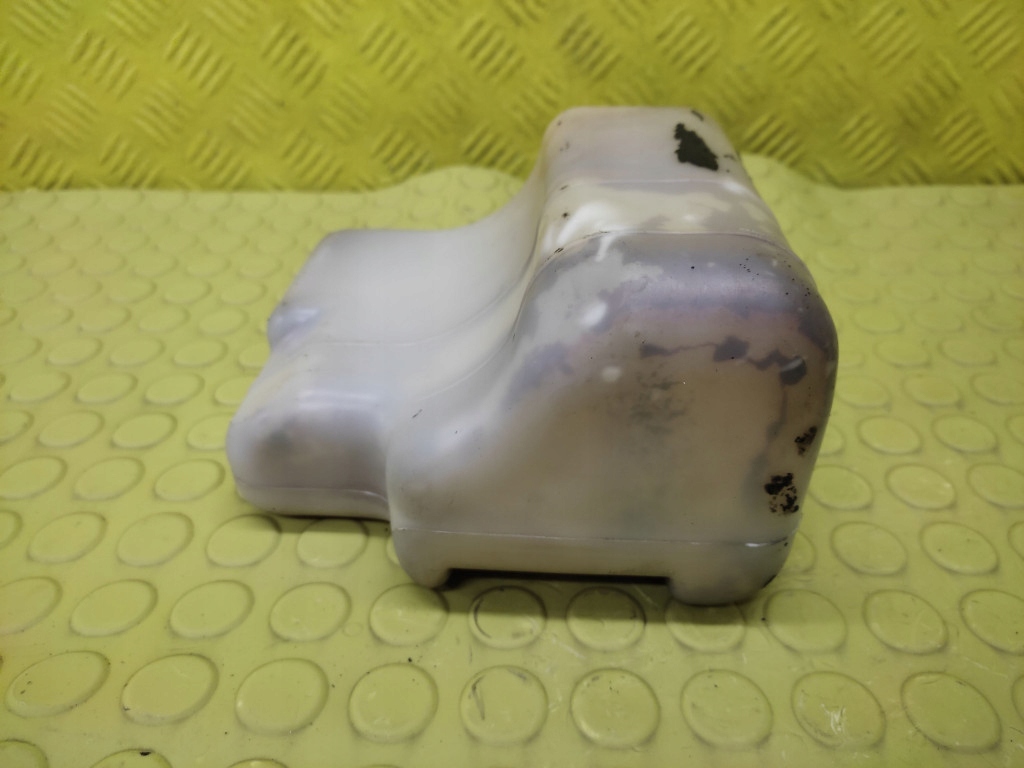 MITSUBISHI PAJERO 3 3.2 DID water tank