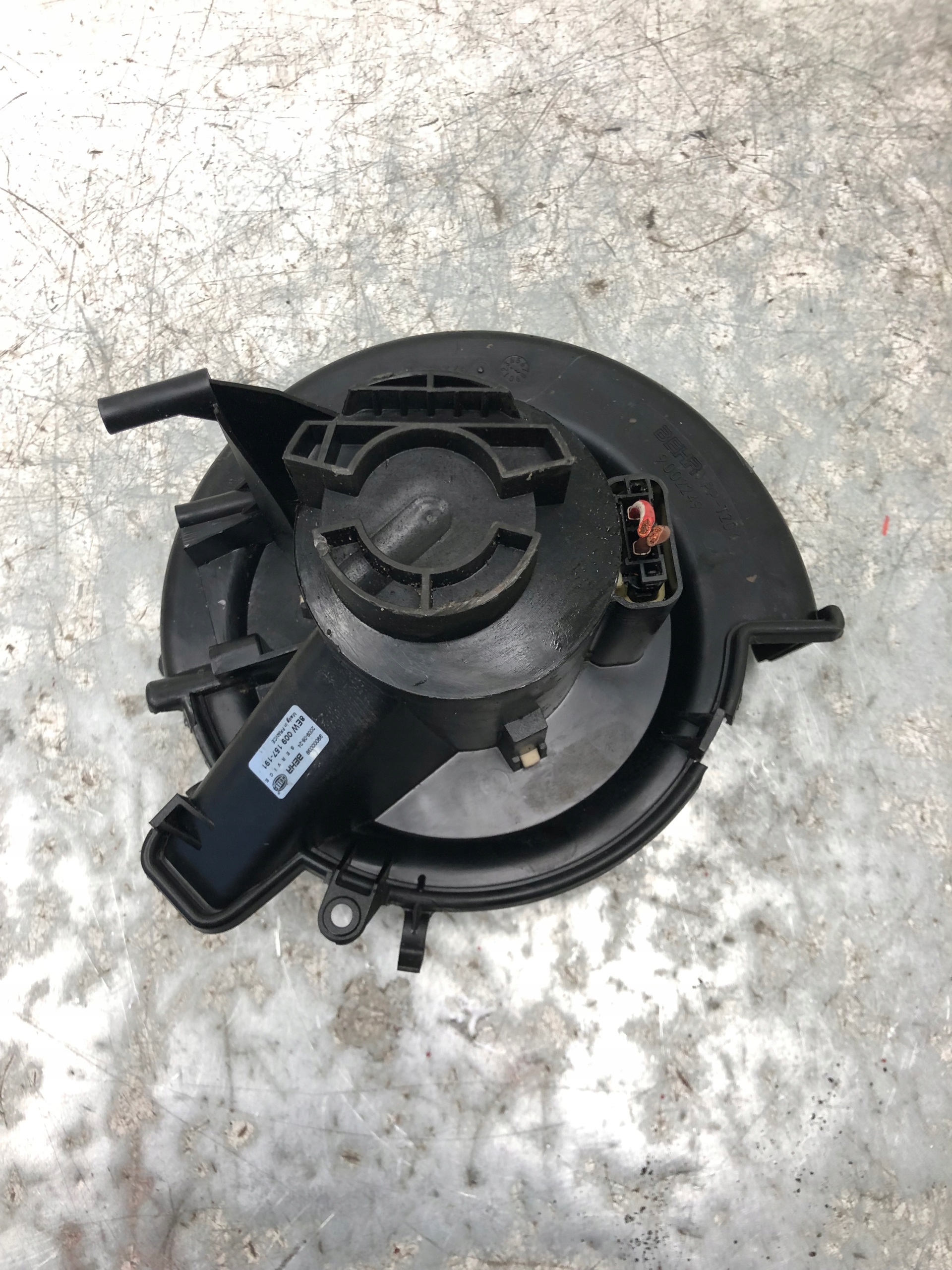 tOPENÍ ventilátor OPEL ZAFIRA A 8EW009157-191