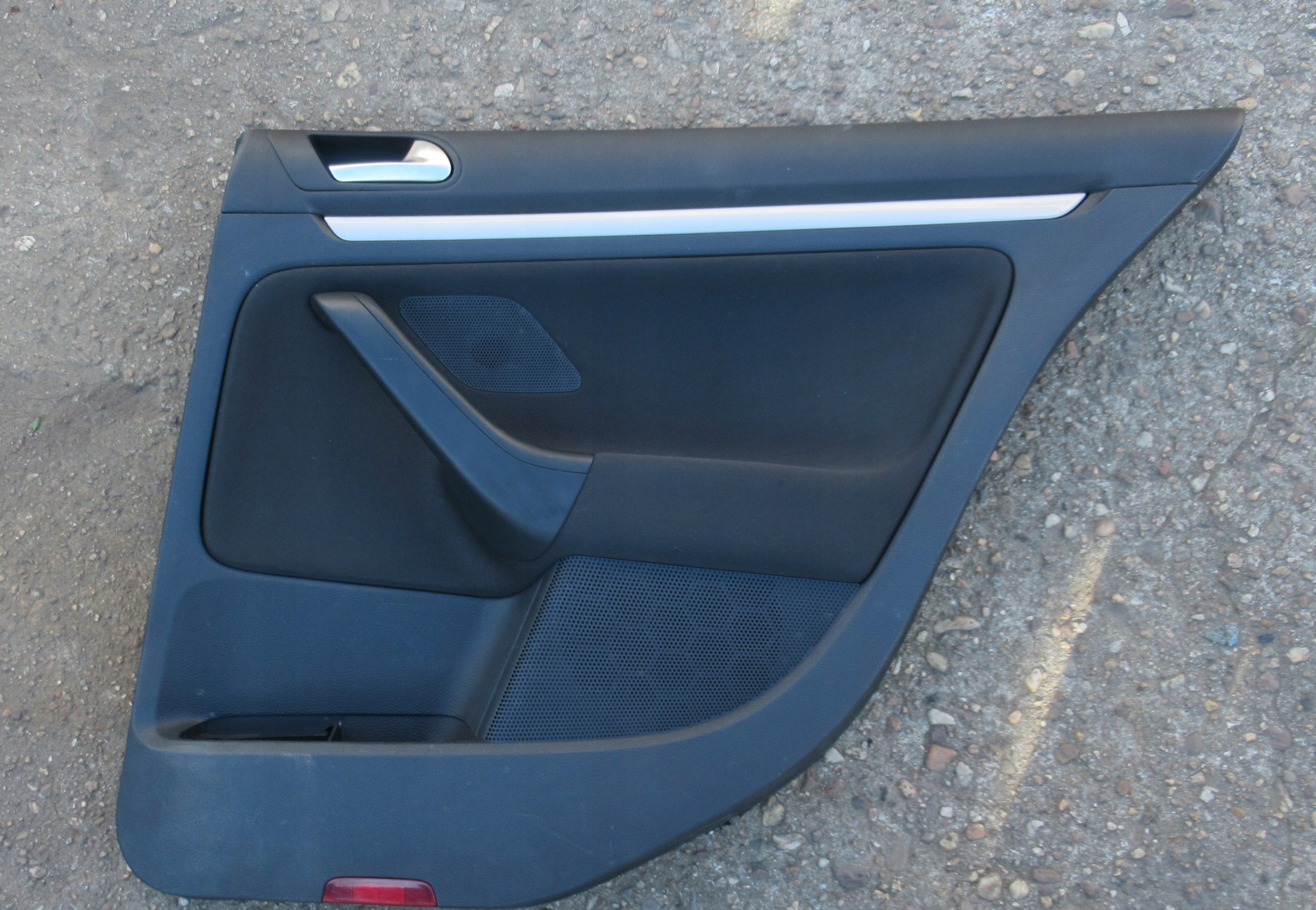 VW GOLF VI 12R upholstery side door right rear part