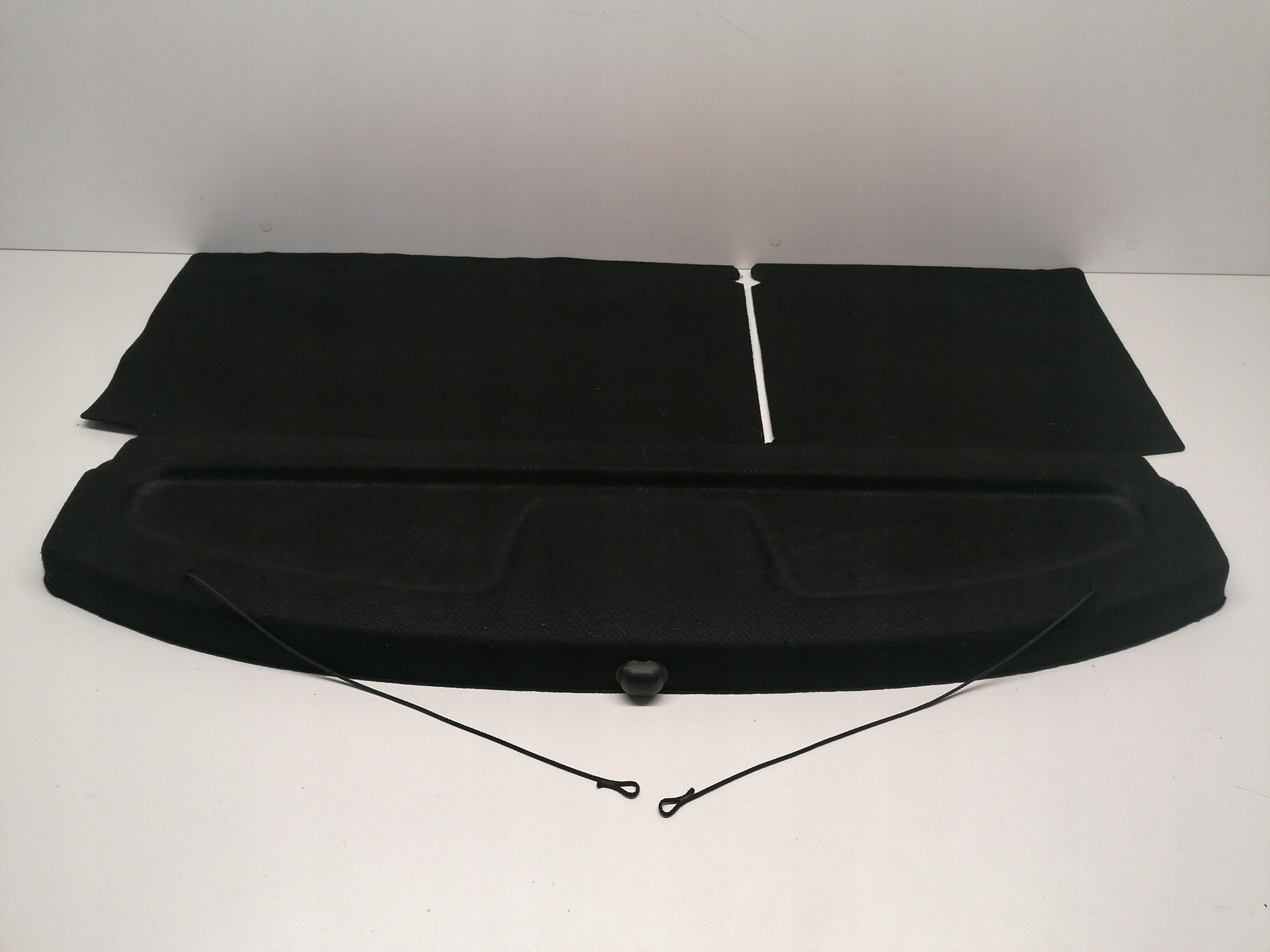 64330-0D110-841 - YARIS II ЗАДНЯ ПОЛИЦЯ БАГАЖНИКА ФРАНЦУЗЬКА 05-11