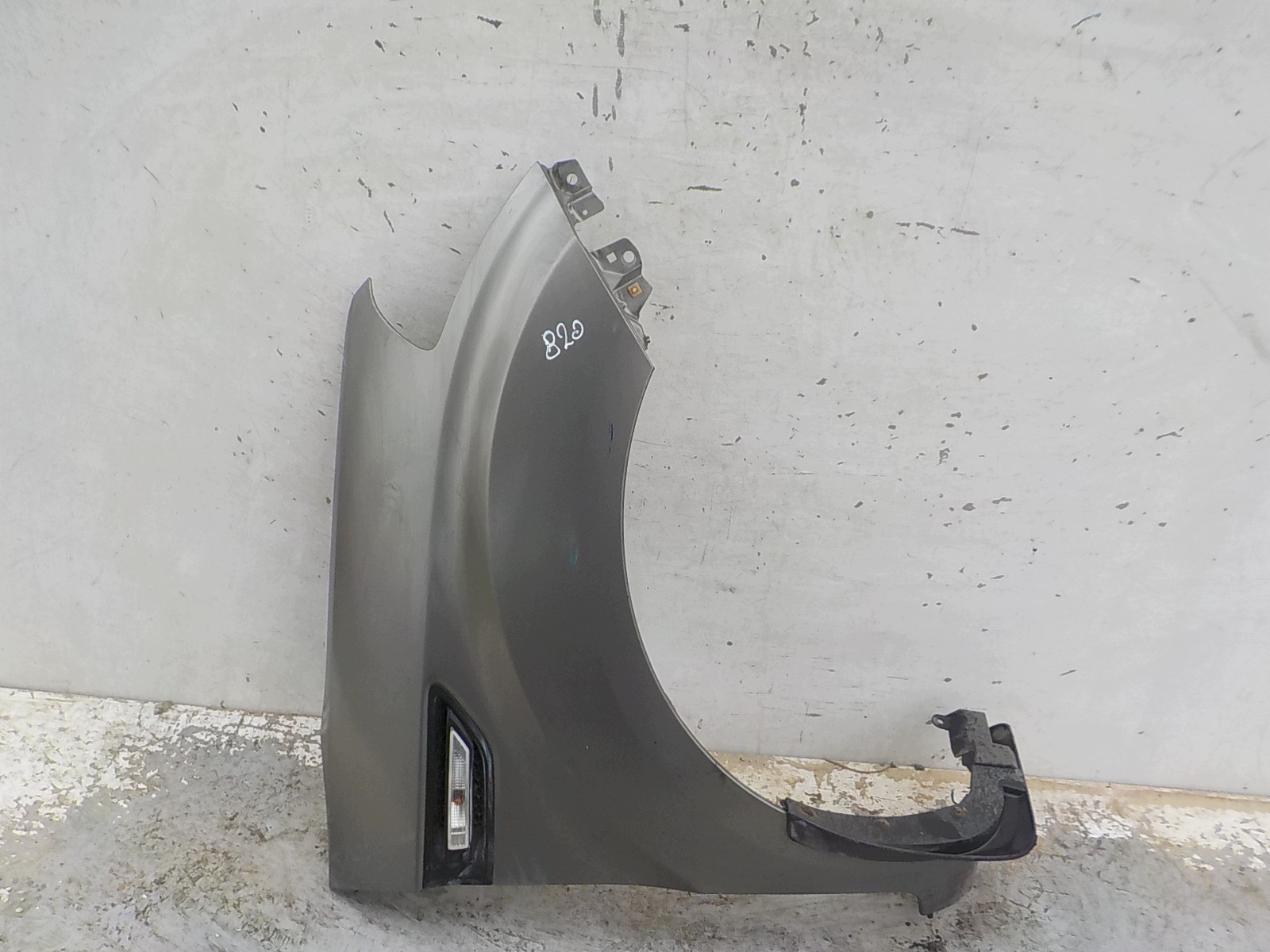 820 KIA SOUL and fender right front front