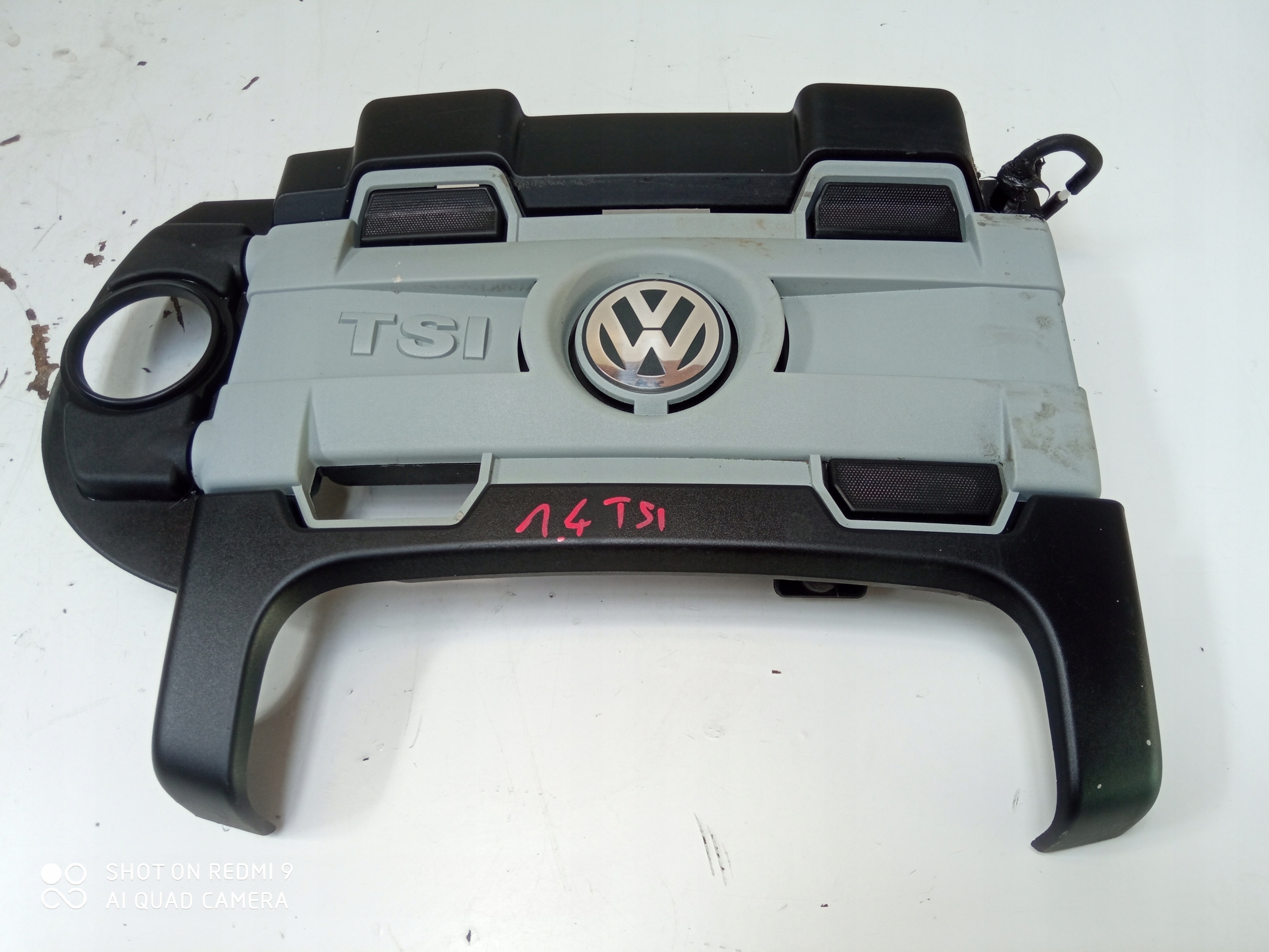 VW GOLF 5 V plus + upper motor cover 1.4 TSI