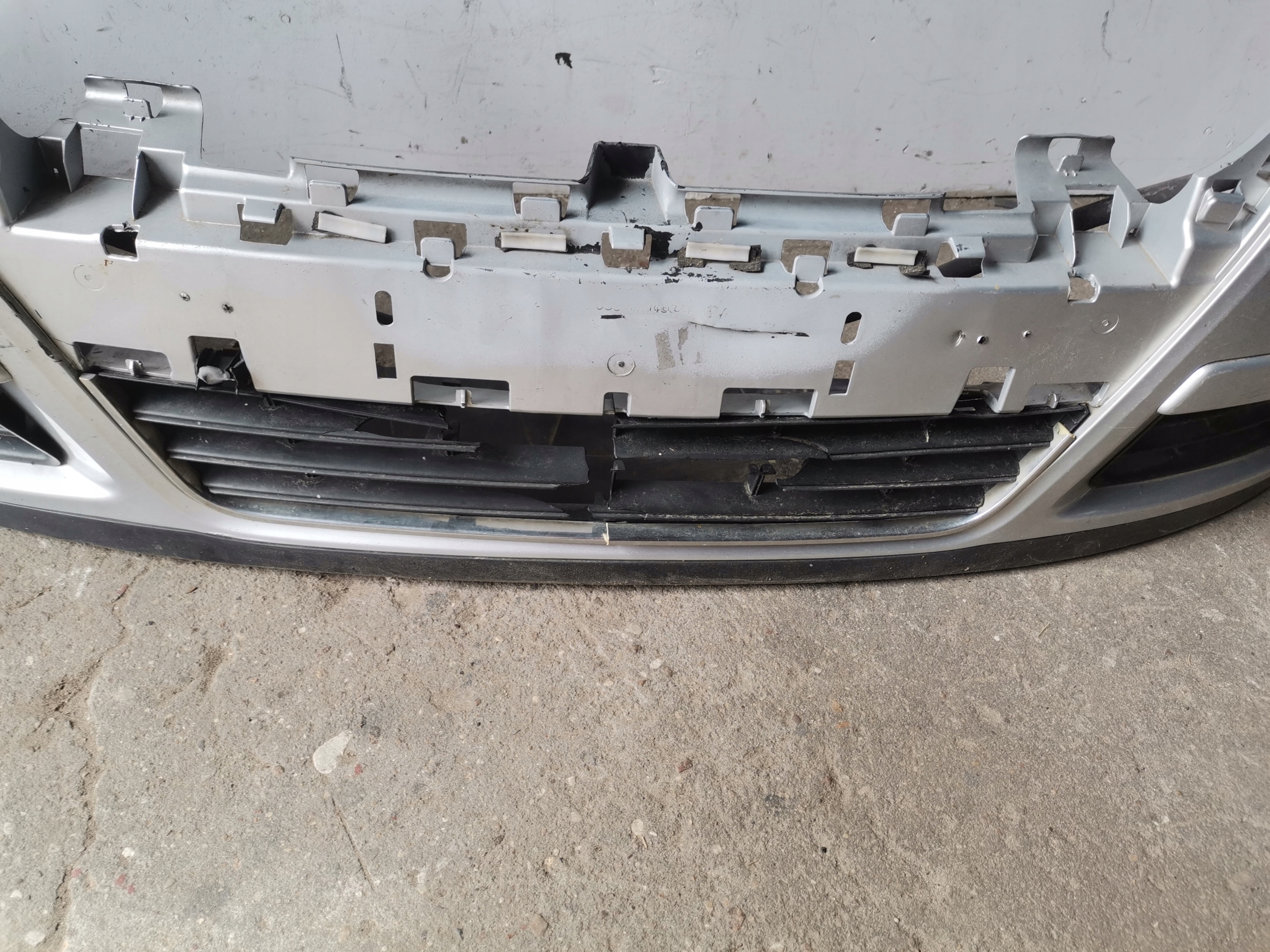 nárazník předek přední VW PASSAT B6 PDC 3C0807221