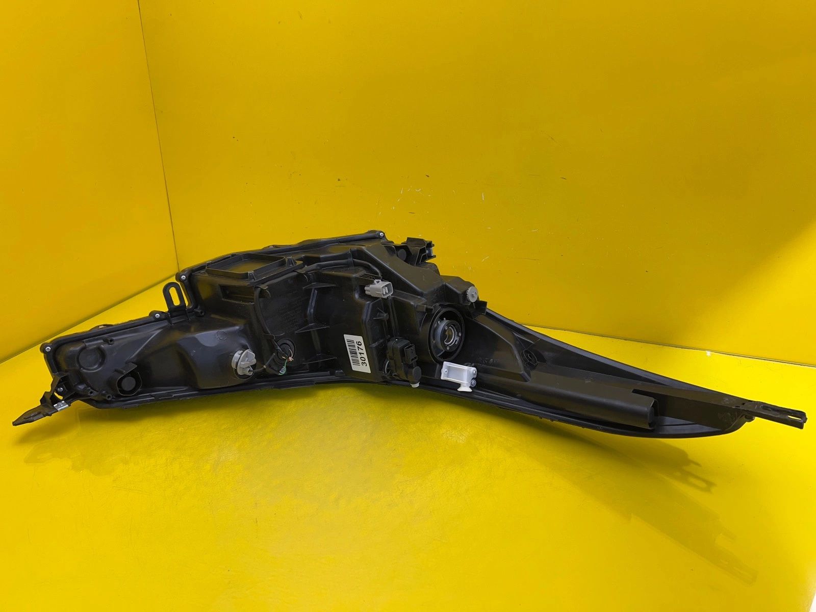light left Toyota CHR CH-R 81170-F4031 H7
