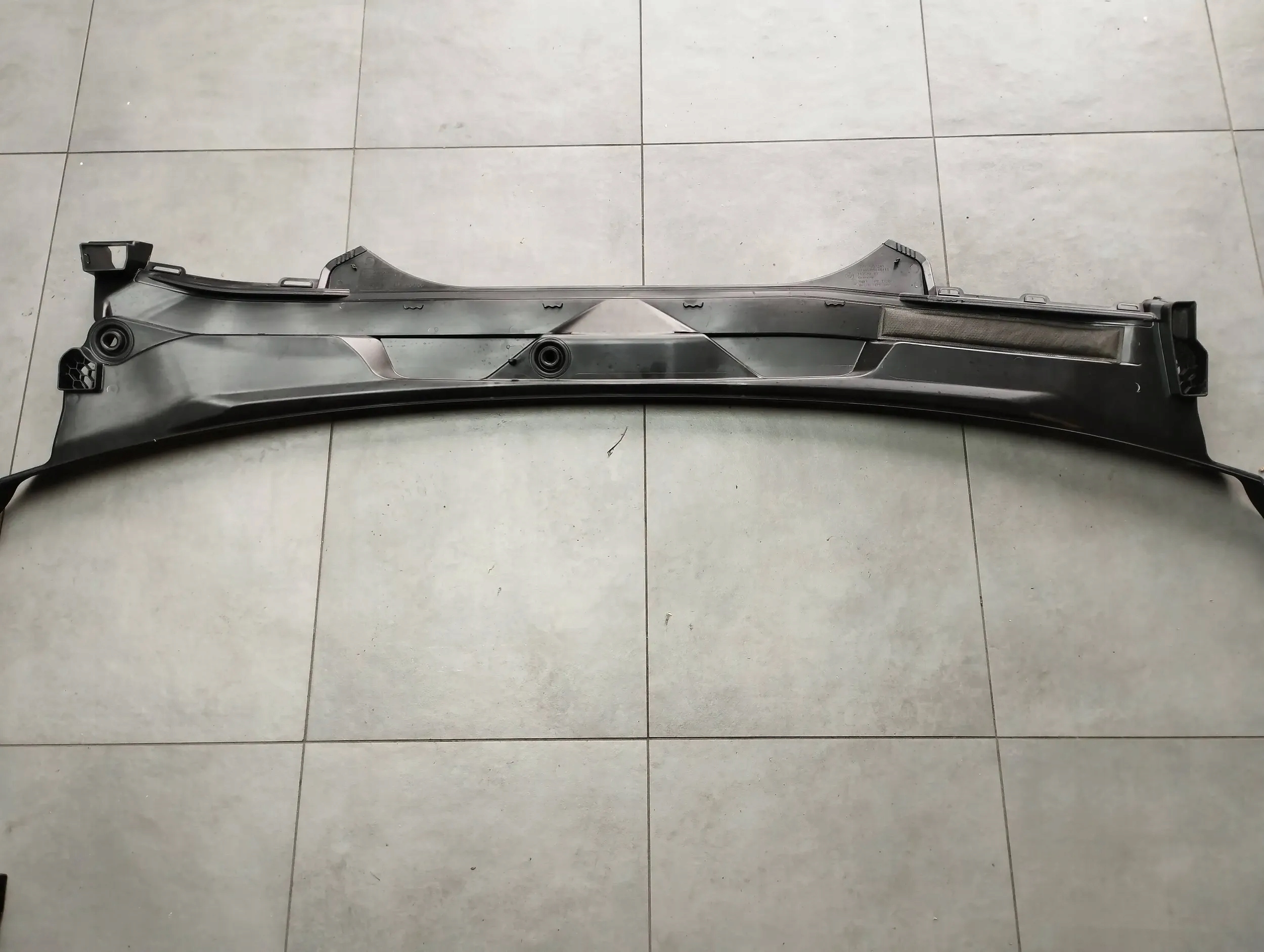 BMW 7 G11 torpedo plastic 7357241 UK