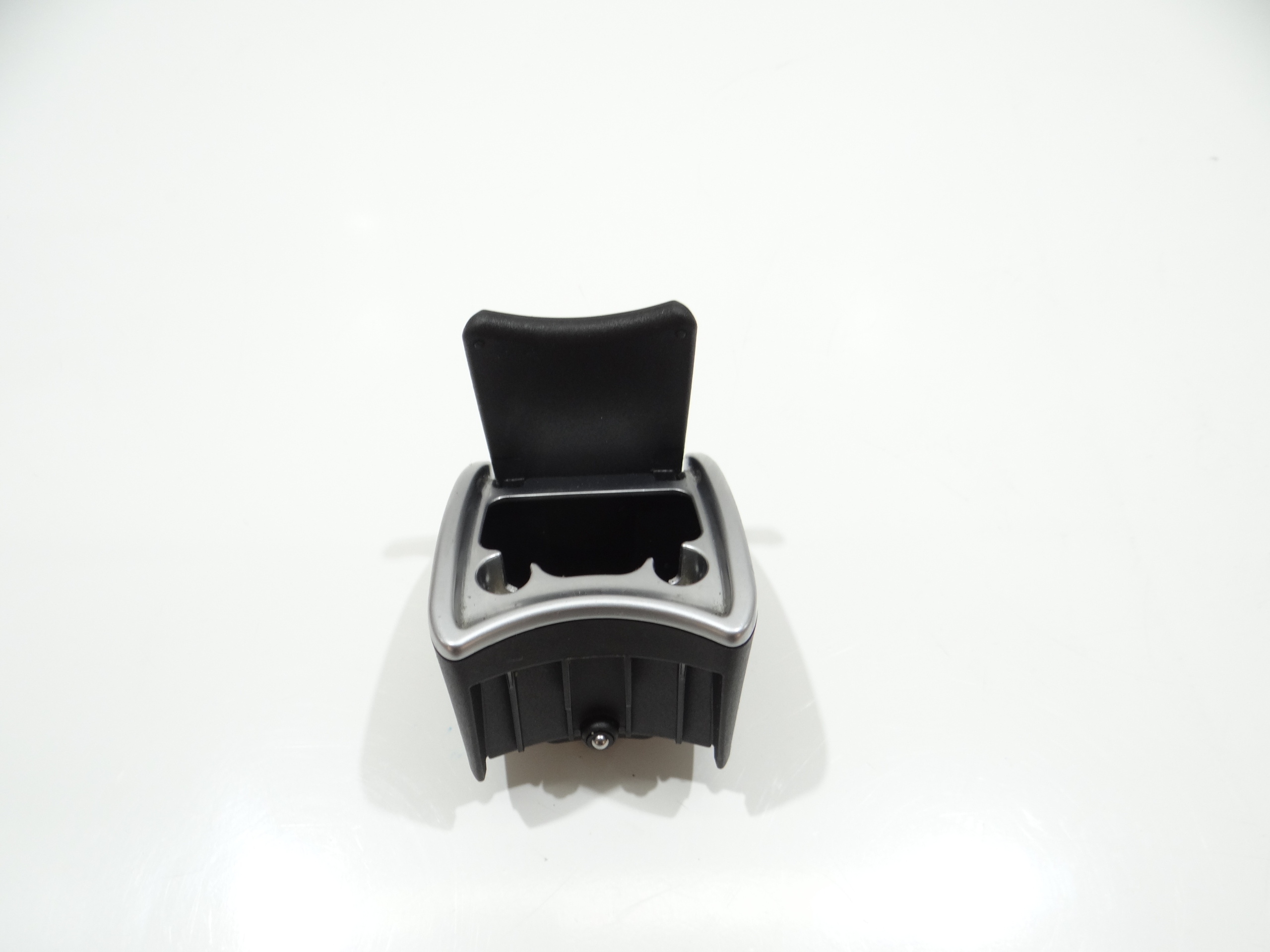Cendrier BMW F07 GT 9181379