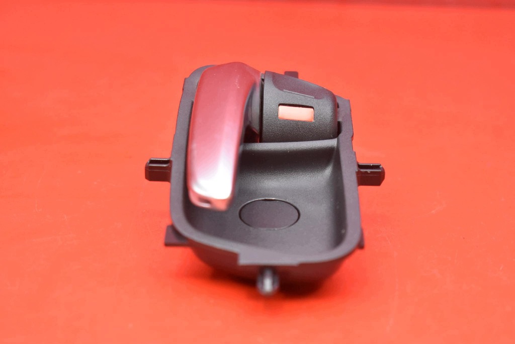 handle inner left front SREBRNA 69274-K0030 TOYOTA YARIS 4 IV GR 20