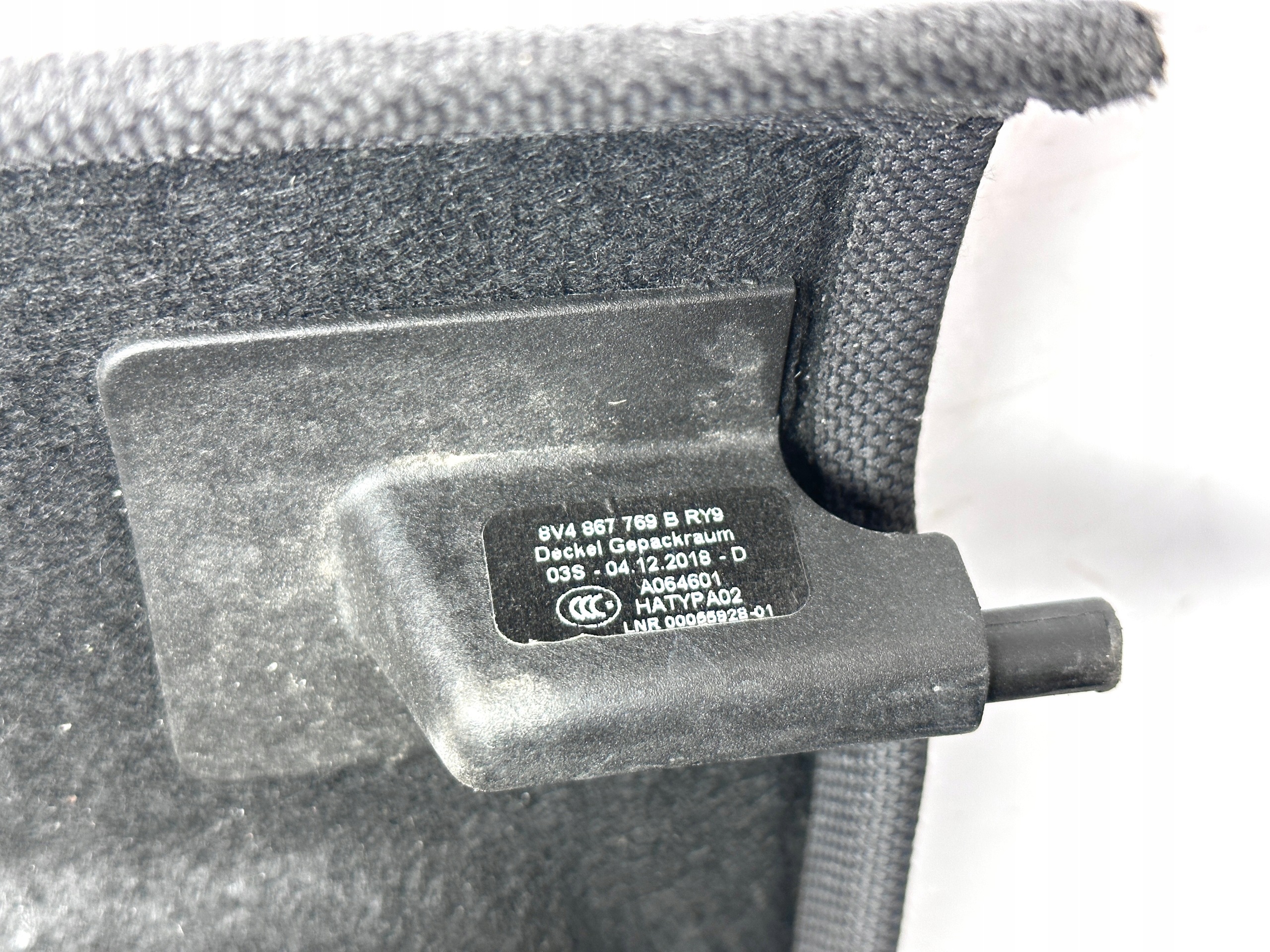 AUDI A3 S3 8V cover plato boot 8V4867769B