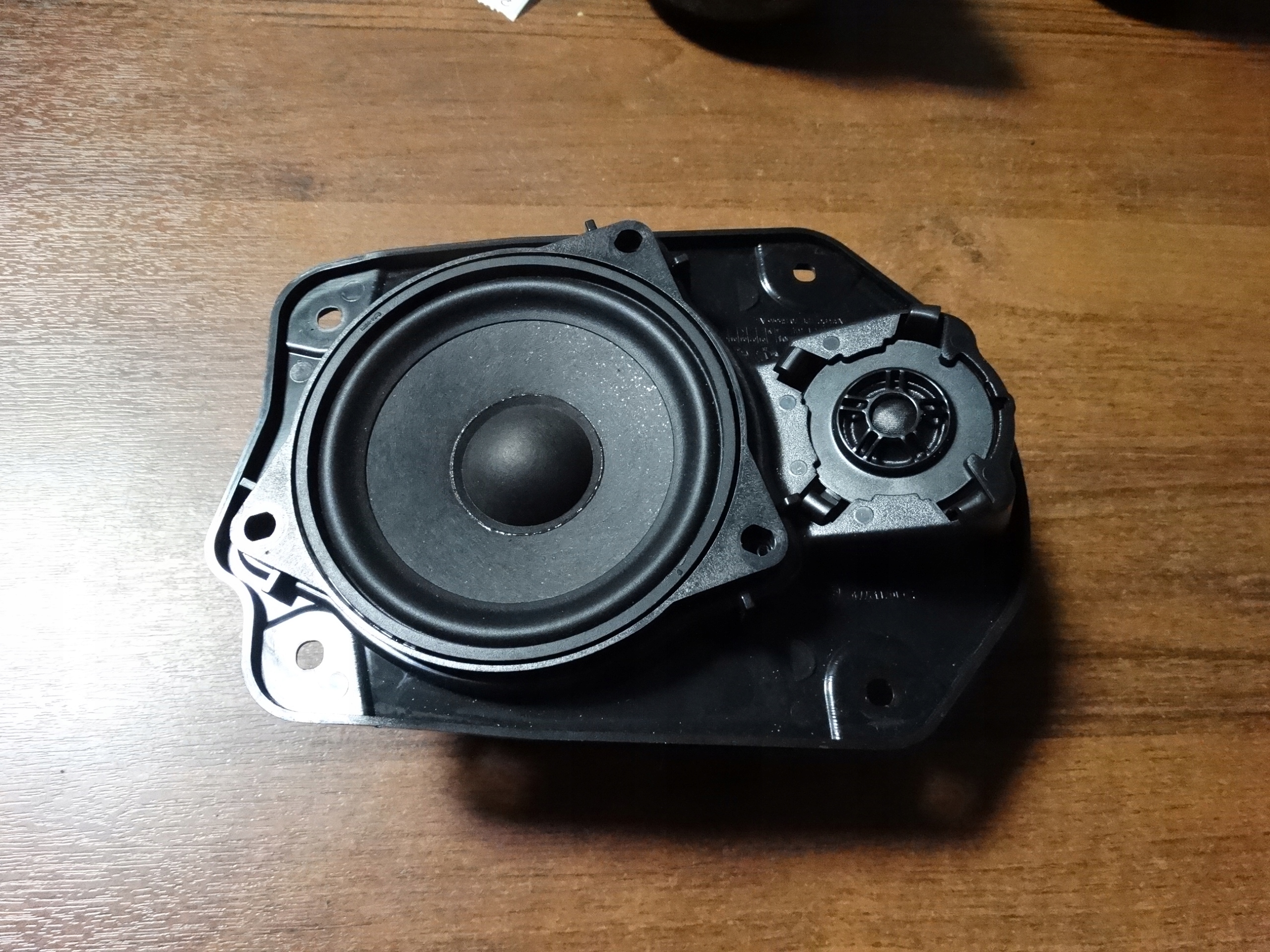 IDEALNY speaker consoles BMW G01 G08 1