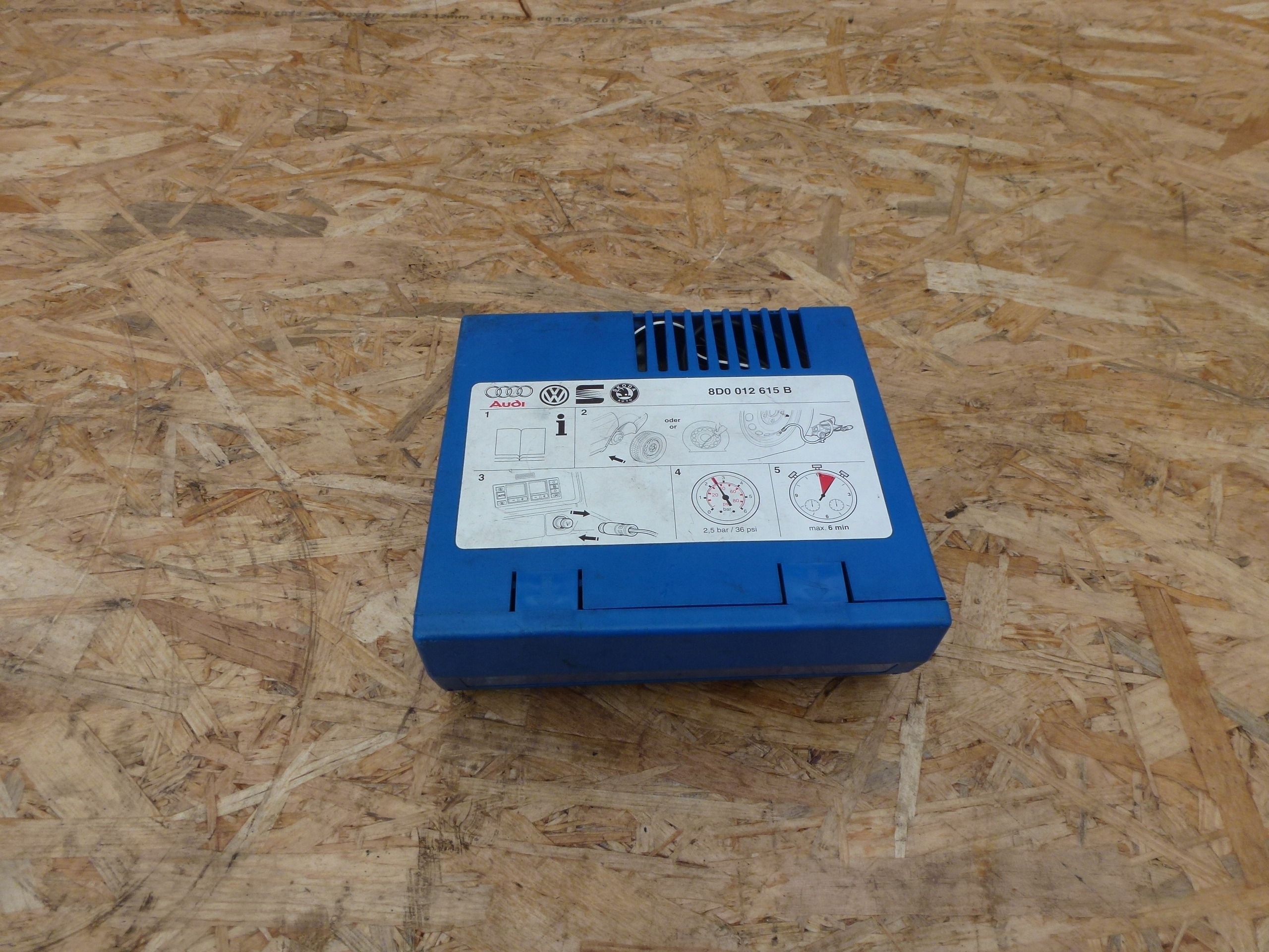 КОМПРЕСОР НАСОС 8D0012615B ОРИГІНАЛ